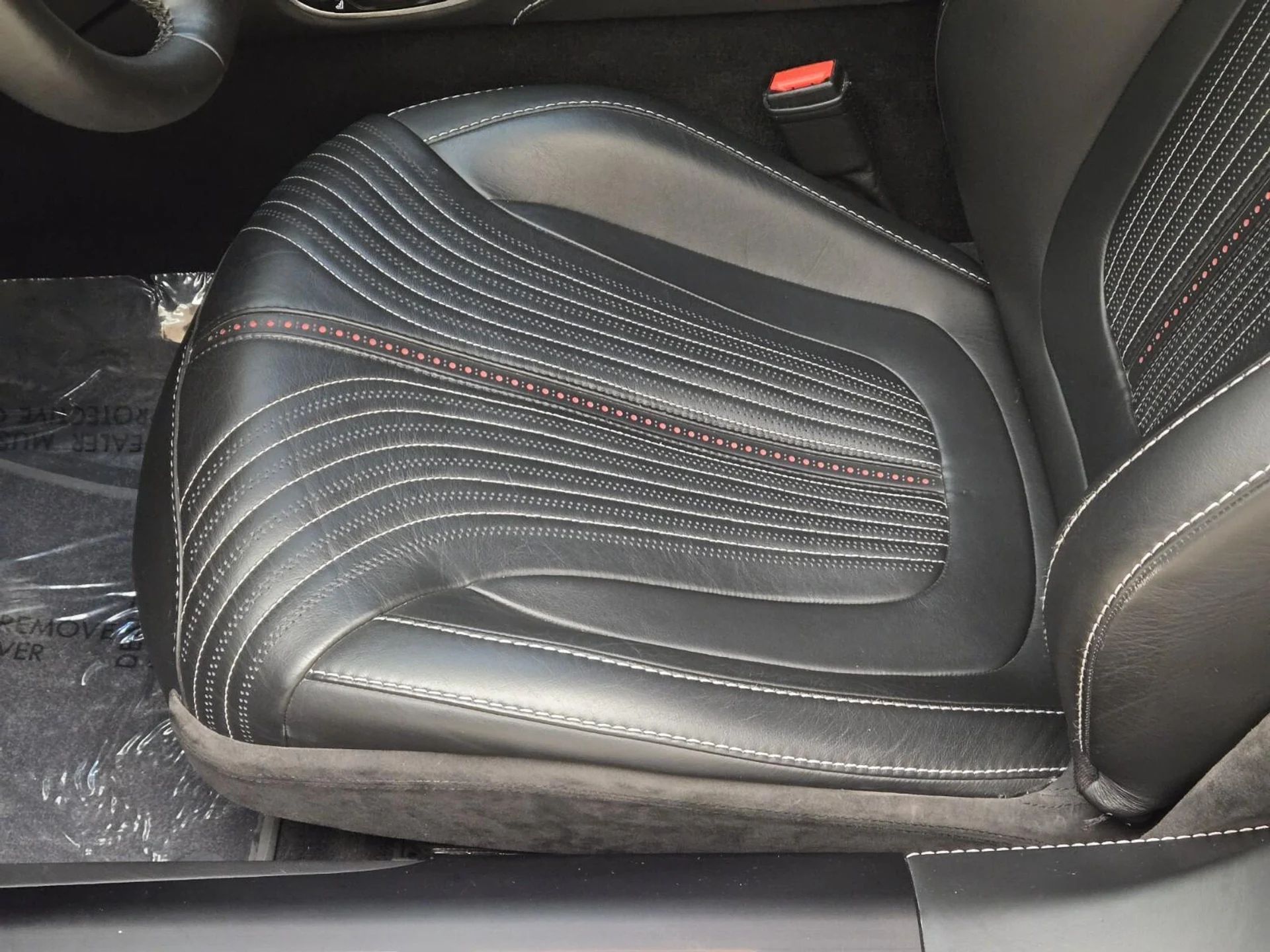 mph028_1850627467_Used_2020_Aston_Martin_DB_11_1727783508_0e796250d4