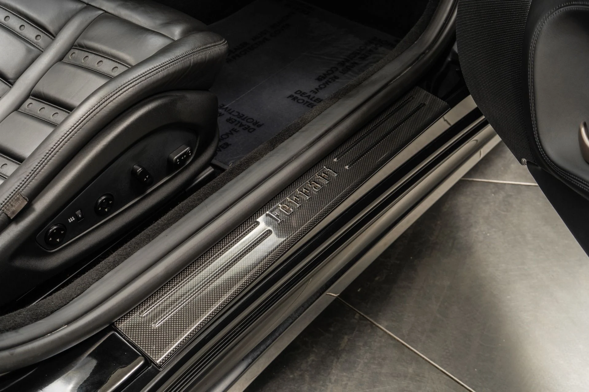 mph028_1852532428_Used_2011_Ferrari_California_Daytona_Seats_Carbon_Fiber_Driving_Zone_Carbon_Dash_Inserts_1760563898_1f628fe7f0