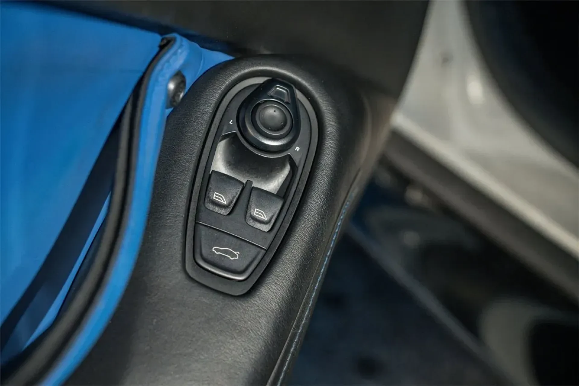 mph028_1857675719_ec478a94a5ff4a2b8a6a3f8d1d9968b2_b56b76ae06