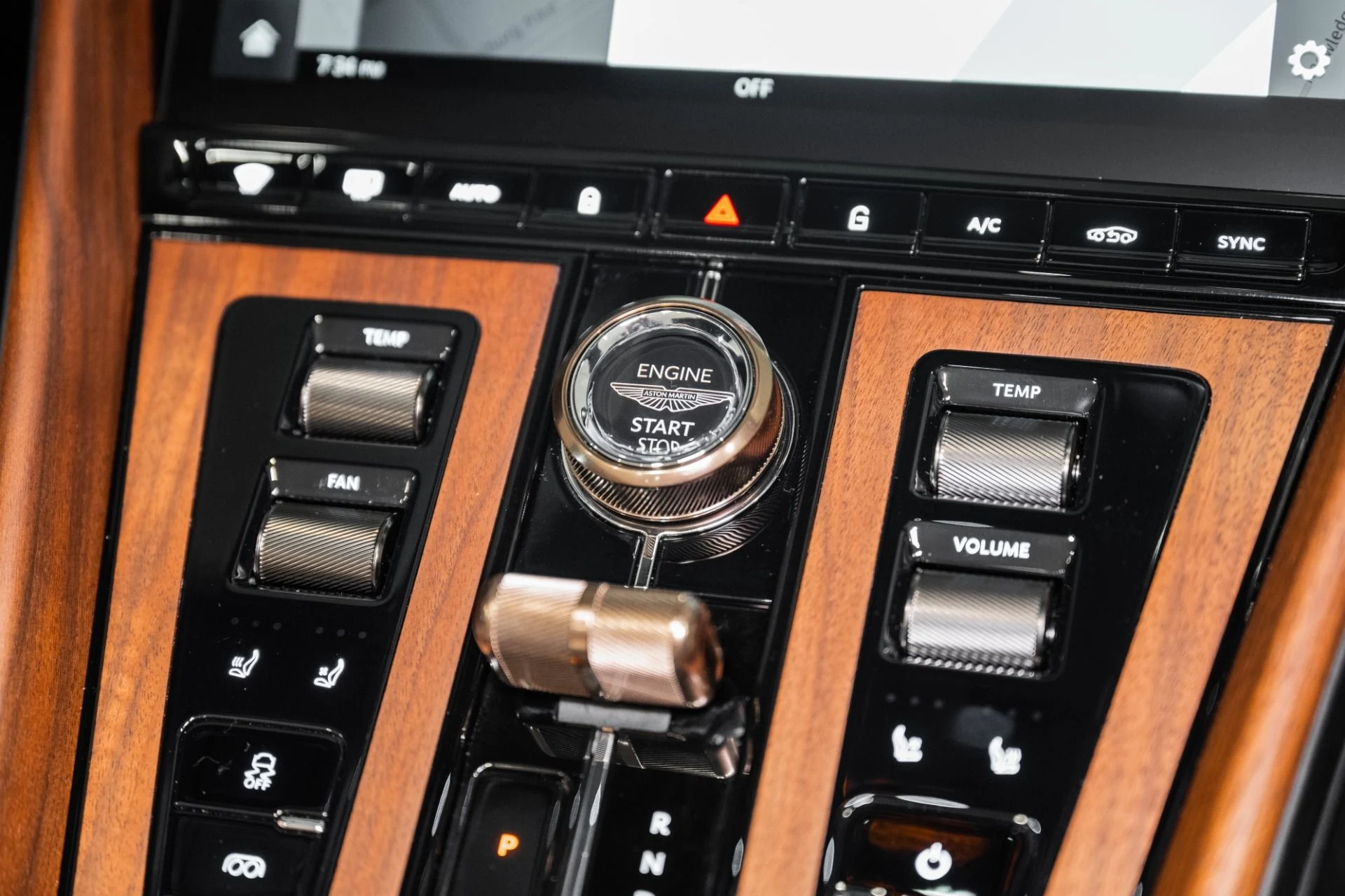 mph028_1862342151_New_2026_Aston_Martin_DB_12_Volante_1772211091_bae88c1f9d