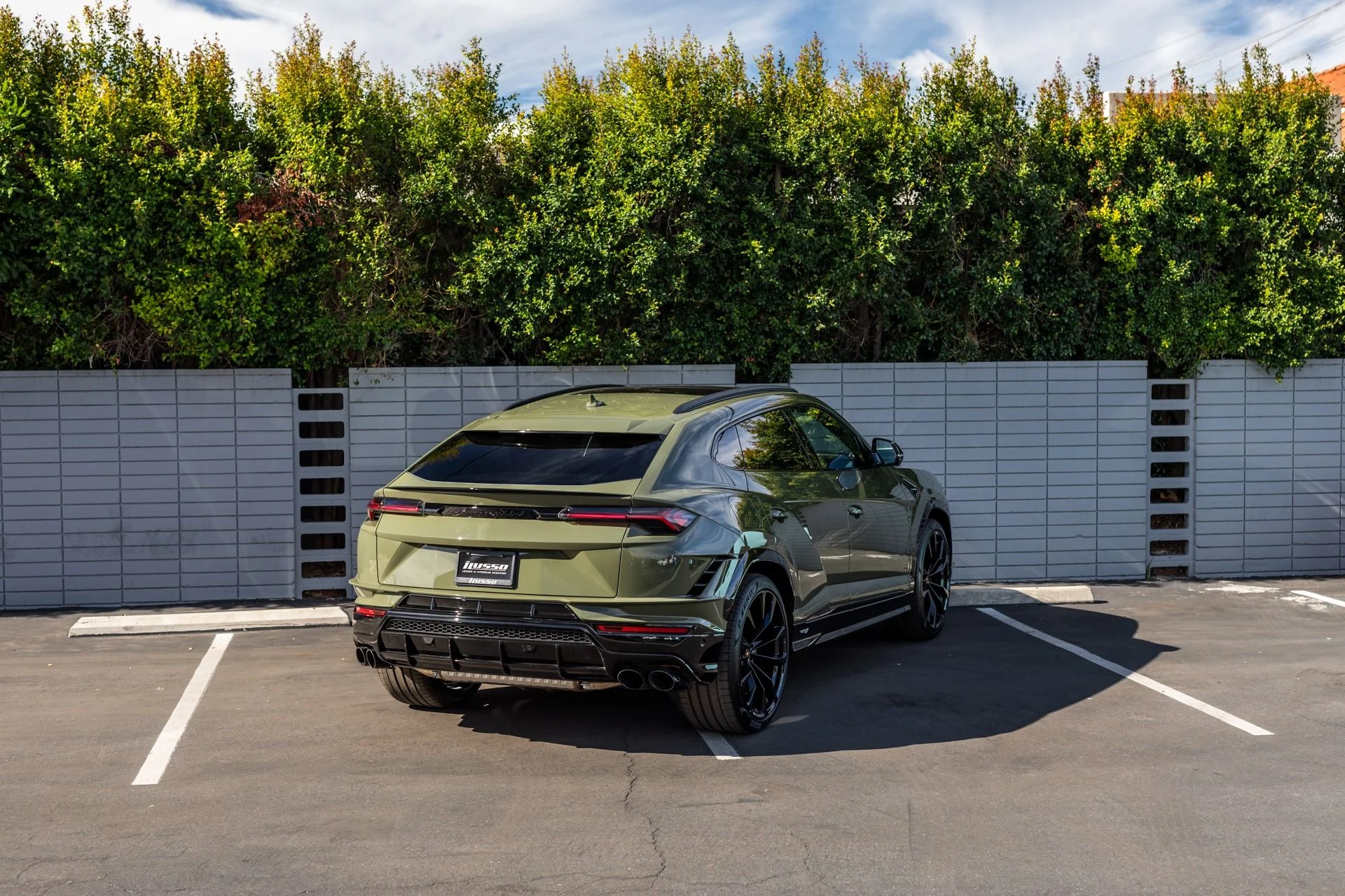 mph028_1863700552_Used_2023_Lamborghini_Urus_S_1764103574_df3b10f731