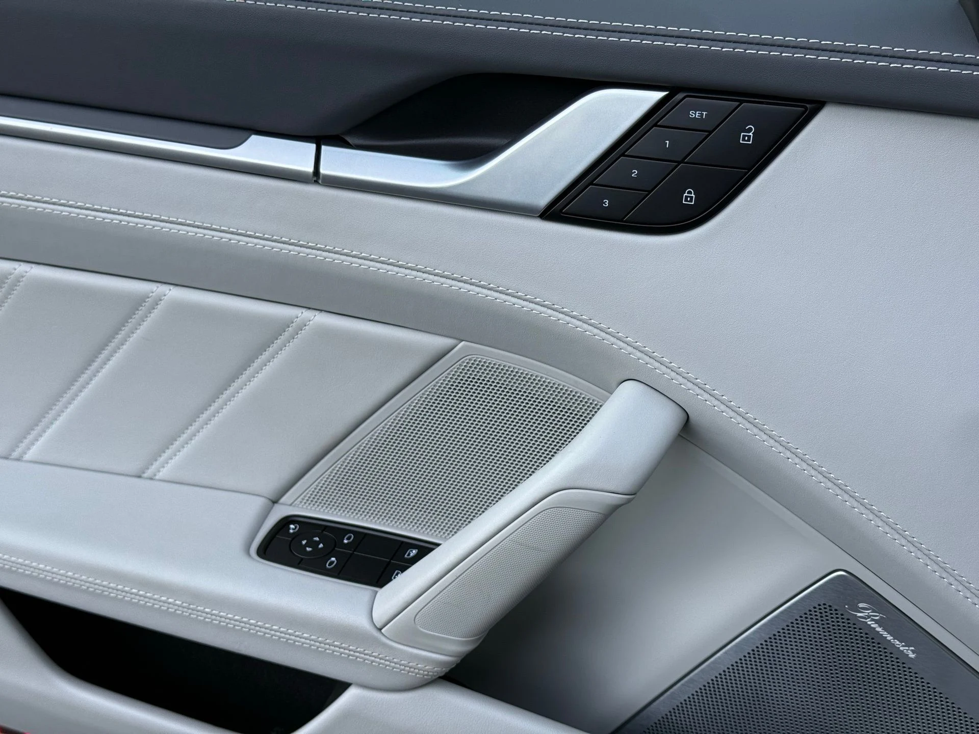 mph028_186692422_6db2eb7ac4fdb3eb3228b004dc033d0e_c50e67265e