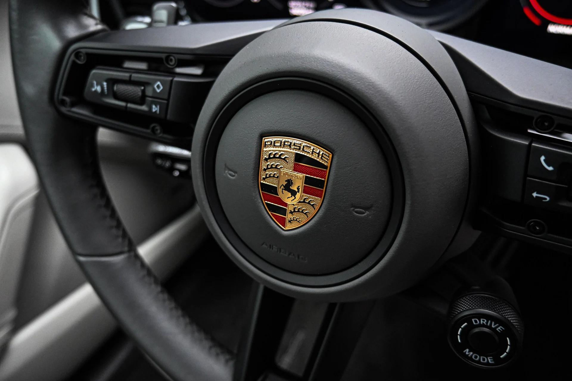 mph028_1879349390_ca37f593_7ab8_41ec_9a29_336a03052358_1800c6fc21