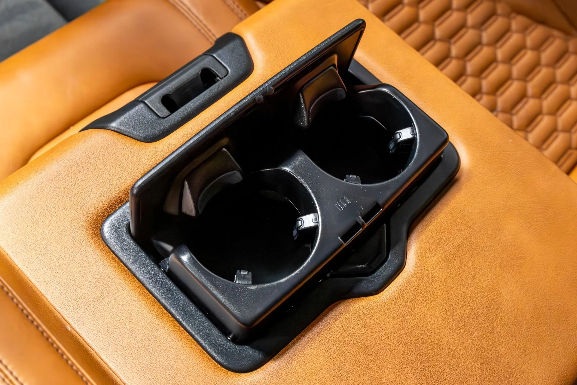 mph028_1879688313_Used_2019_Lamborghini_Urus_1772123275_0b7b52d5db