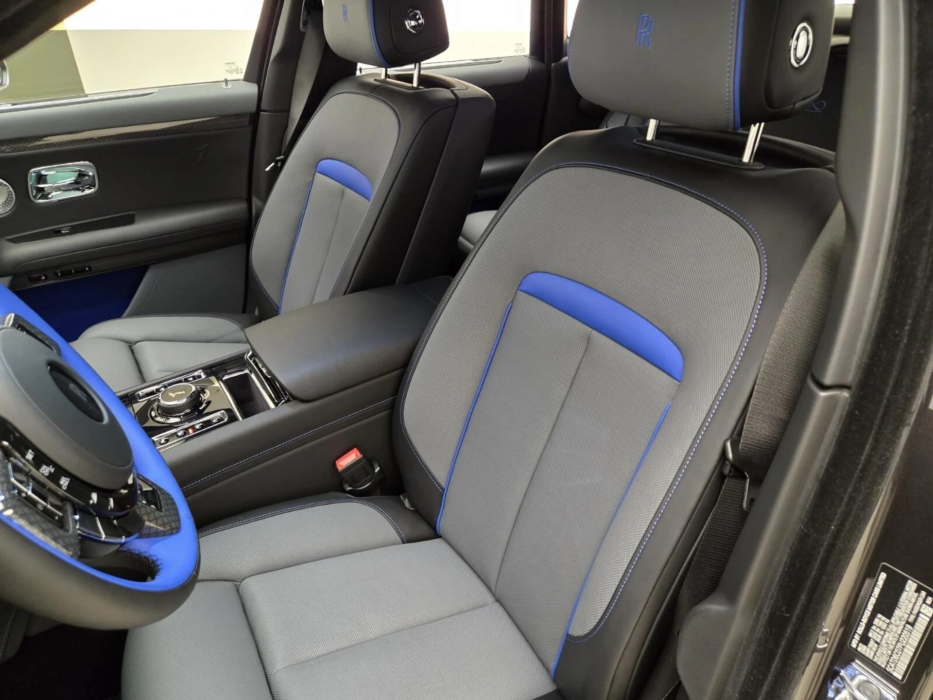 mph028_1886524442_Used_2023_Rolls_Royce_Ghost_1741259146_cf485578b2