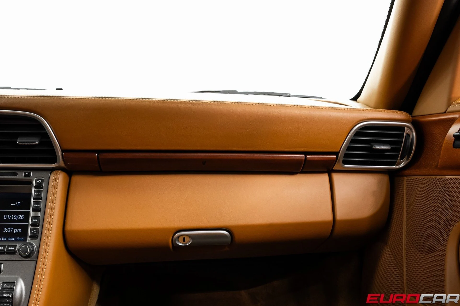 mph028_1886985509_image_29_28d41a2129