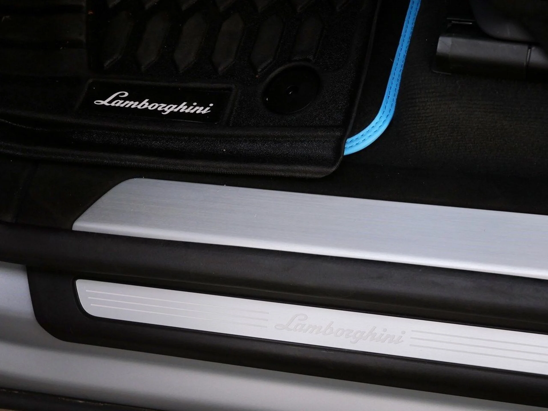 mph028_1890407416_324b1796f9cdce13d05f66fd420f1f49x_1988291638