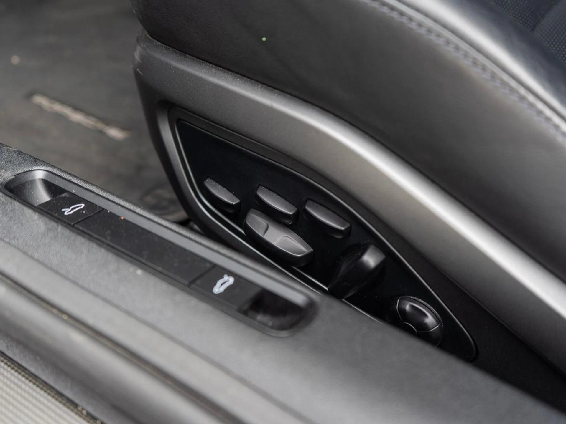 mph028_1892775423_71h_BZI_Pv_Yvk_R8_Mhd_CGS_Xh_G_Ouno_cd5c90cc0b