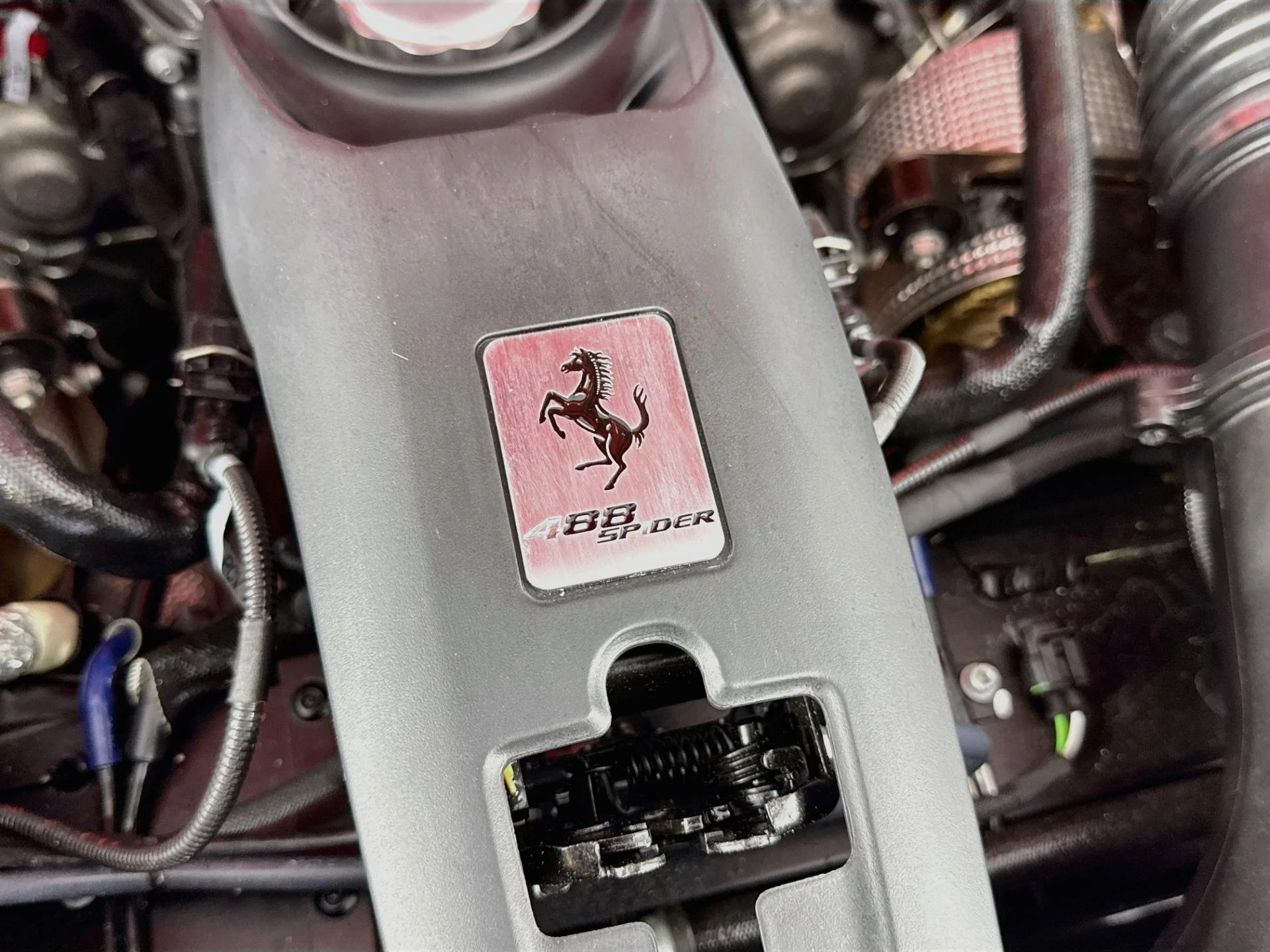 mph028_18939019_Used_2019_Ferrari_488_Spider_1787009337_5a879659ce