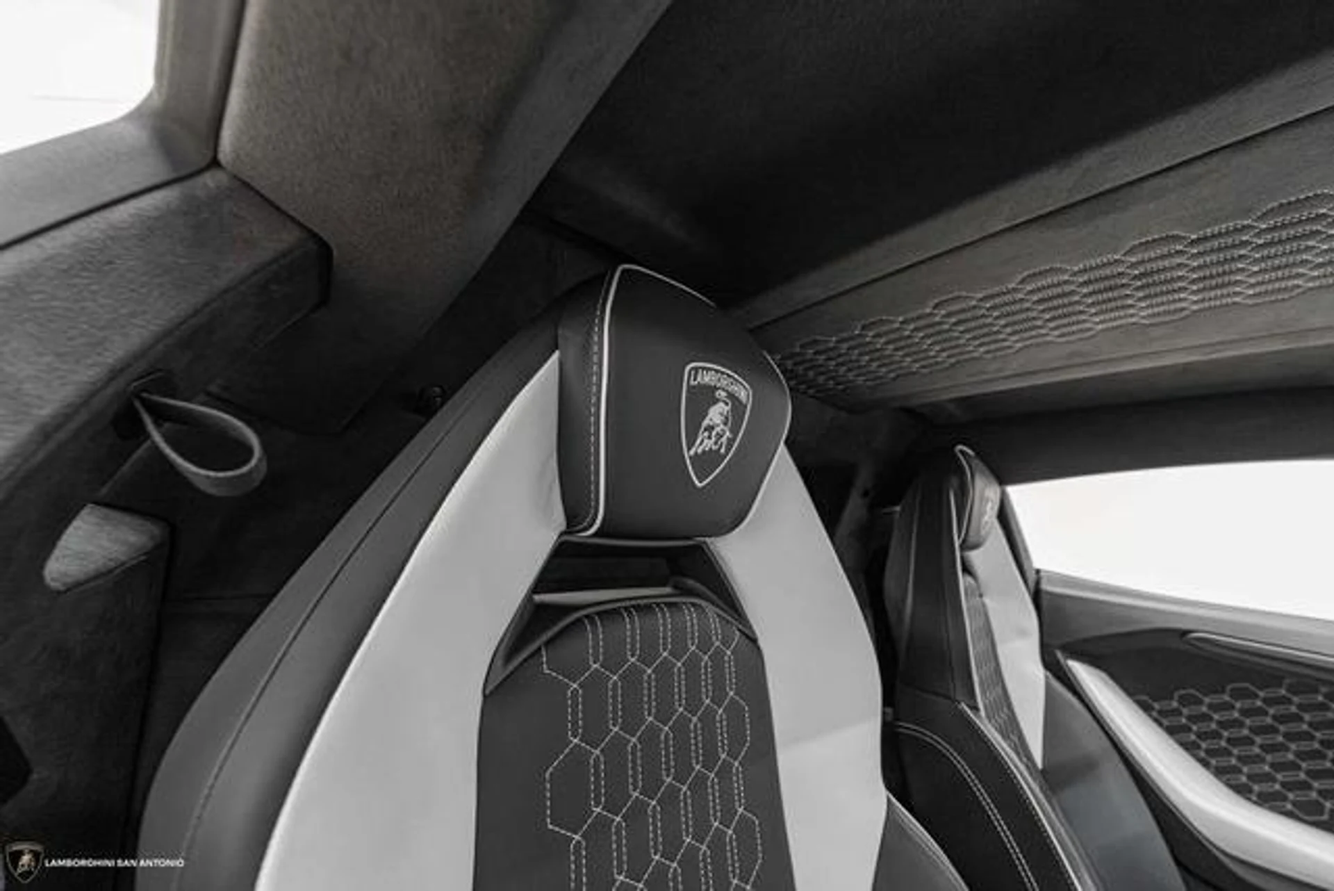 mph028_1897726566_bcj2_V_Mj_G6j_Lnk_LC_87ecov1_EB_25_A_cd83616b73