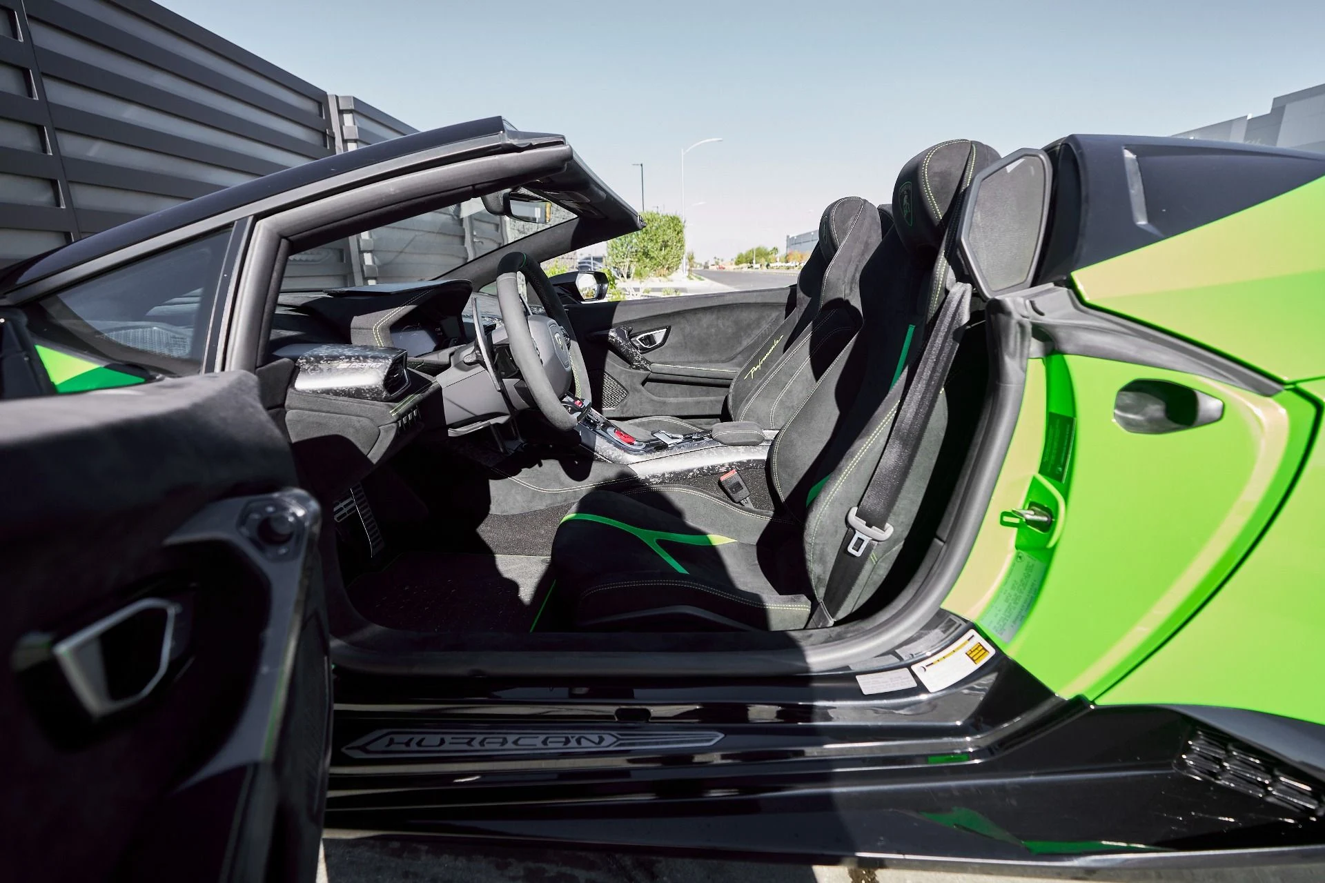 mph028_1911753634_Used_2019_Lamborghini_Huracan_Performante_Spyder_1764058286_bed8f2dae7