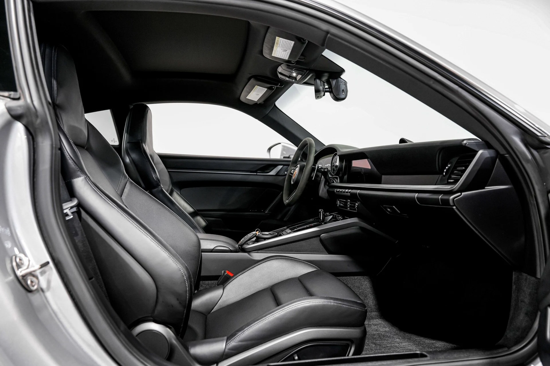 mph028_1912680867_475c99af2f4717bb57b9e8f2fbe253a2x_640c379431