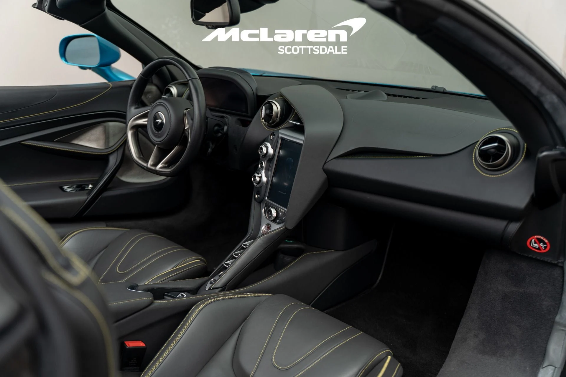 mph028_1913326527_Used_2020_MCLAREN_720_S_Performance_1757136904_364a8cd42b