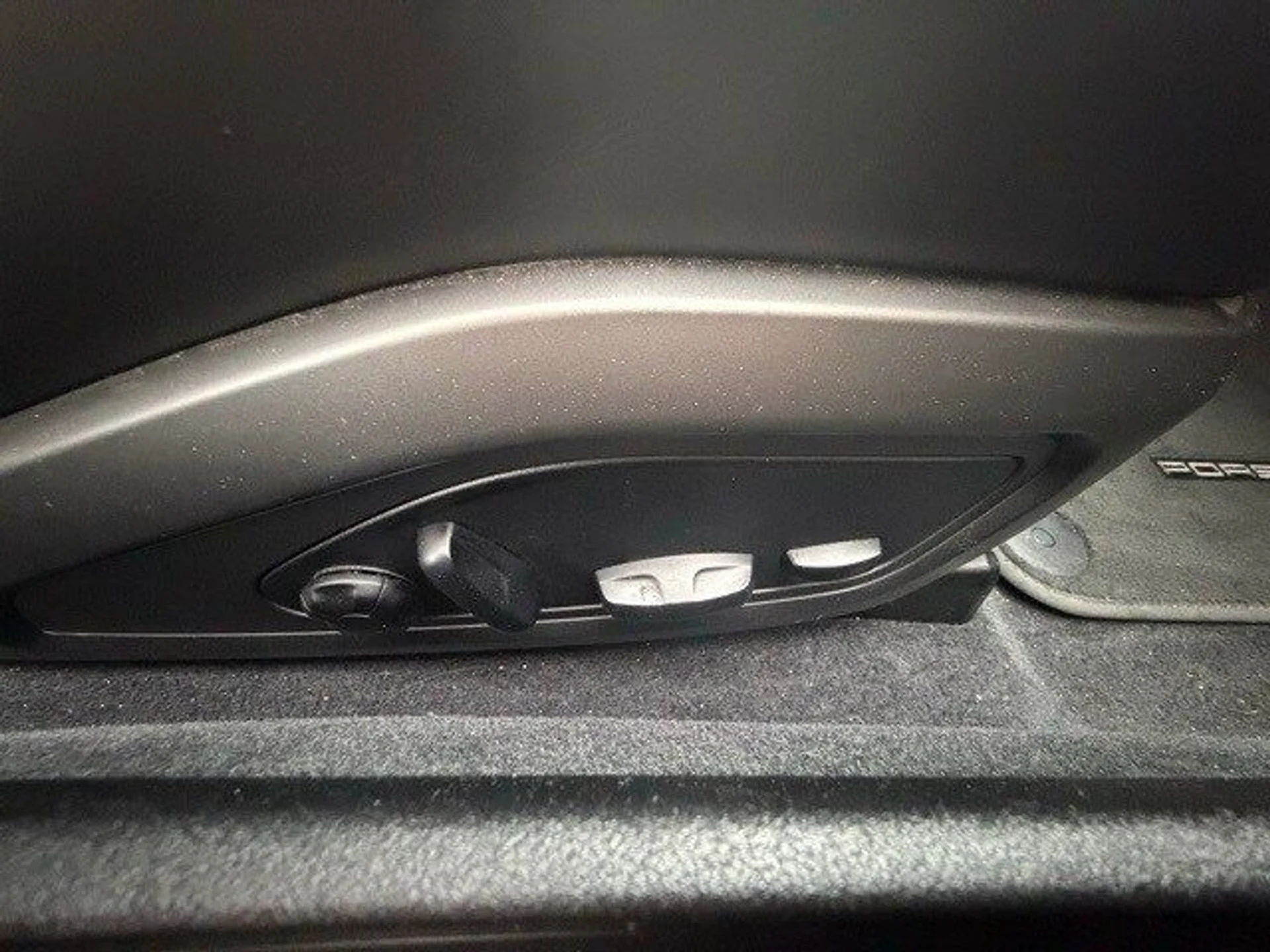 mph028_1915487509_8650a181ec9ad35d9fa564a2c2e92a14x_bb9b6e984d