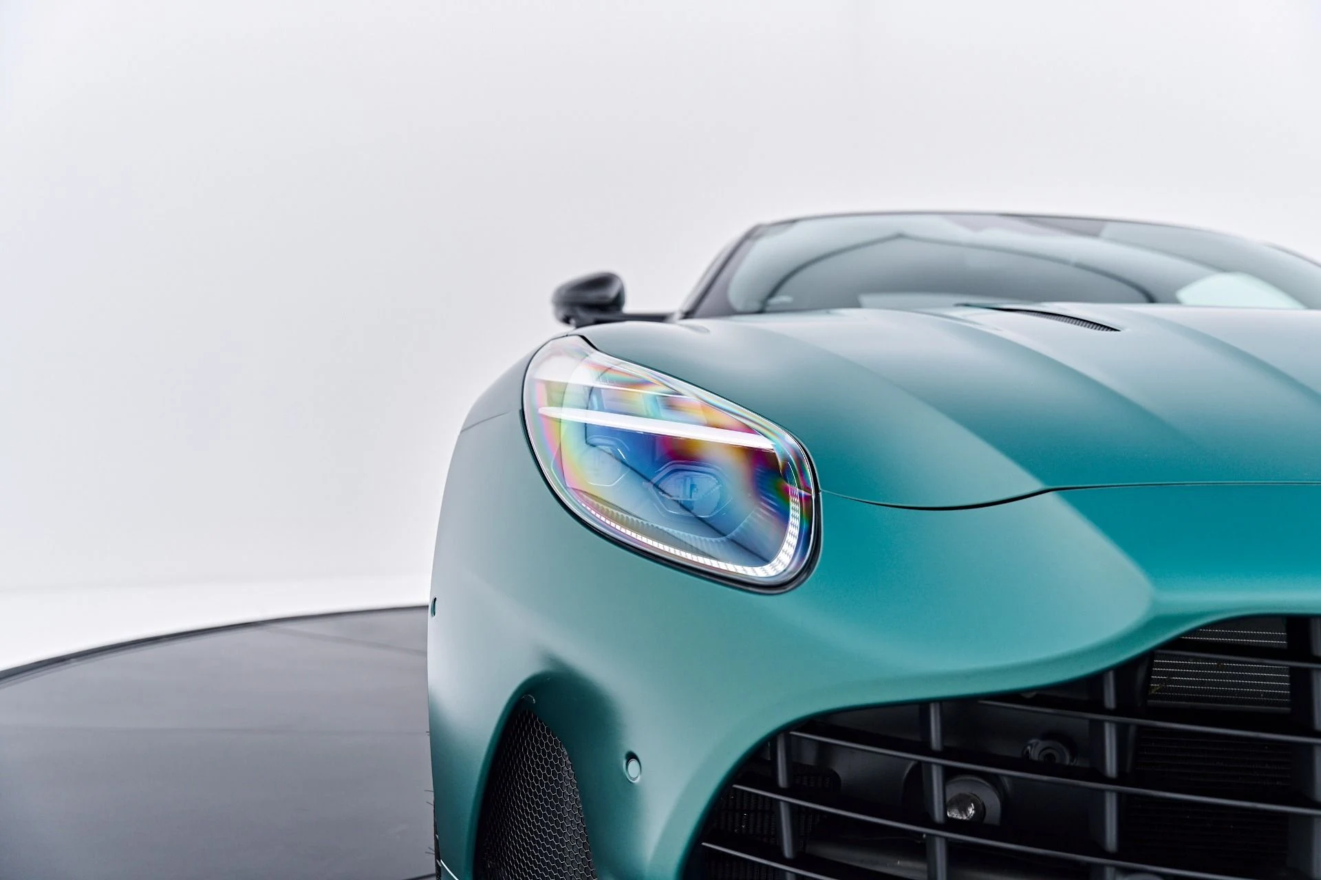 mph028_1916293609_Used_2024_Aston_Martin_DB_12_1784769377_424ba84ca5