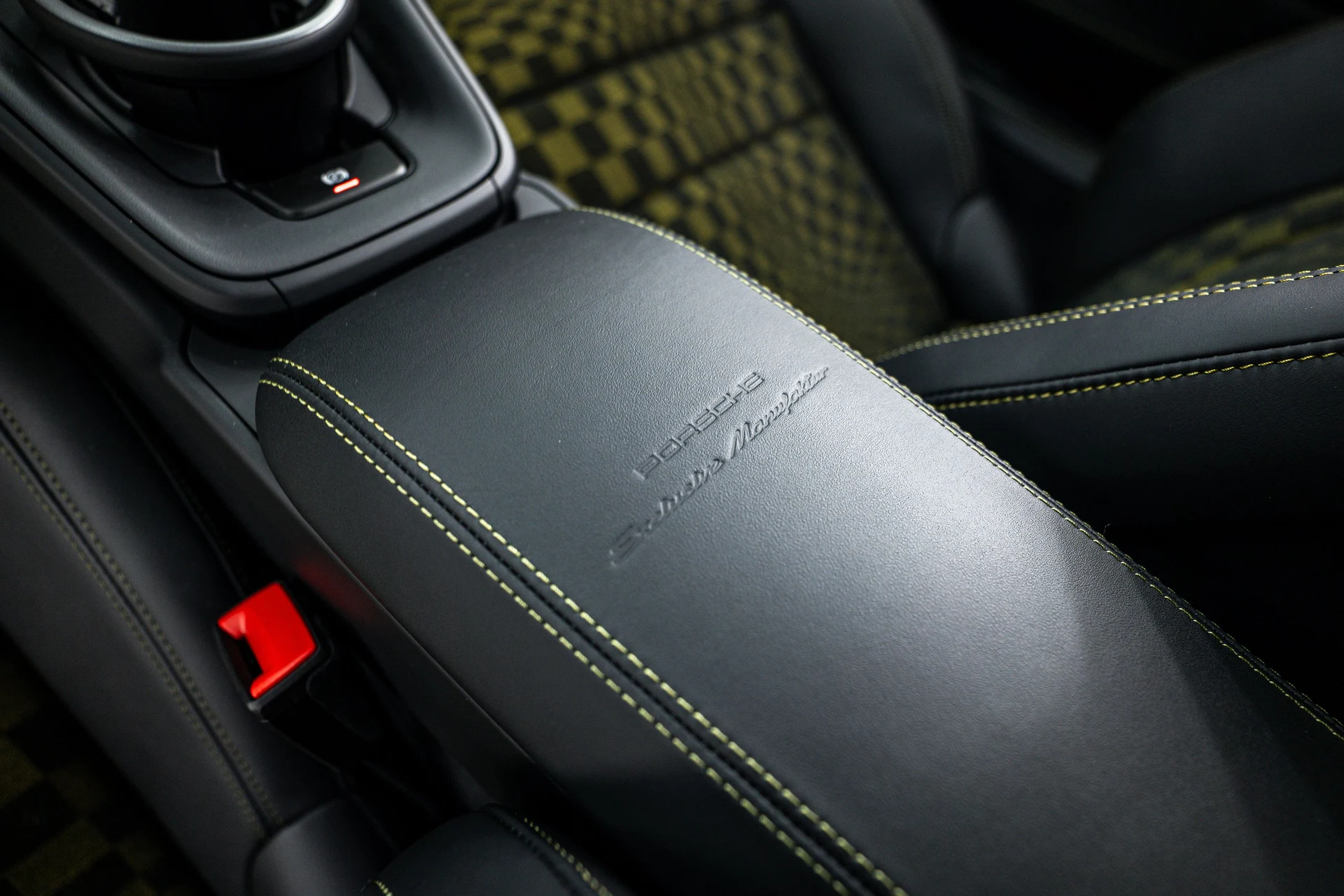 mph028_1916763733_7ba40273179377fb79470db92200645e_3b9e1f4061