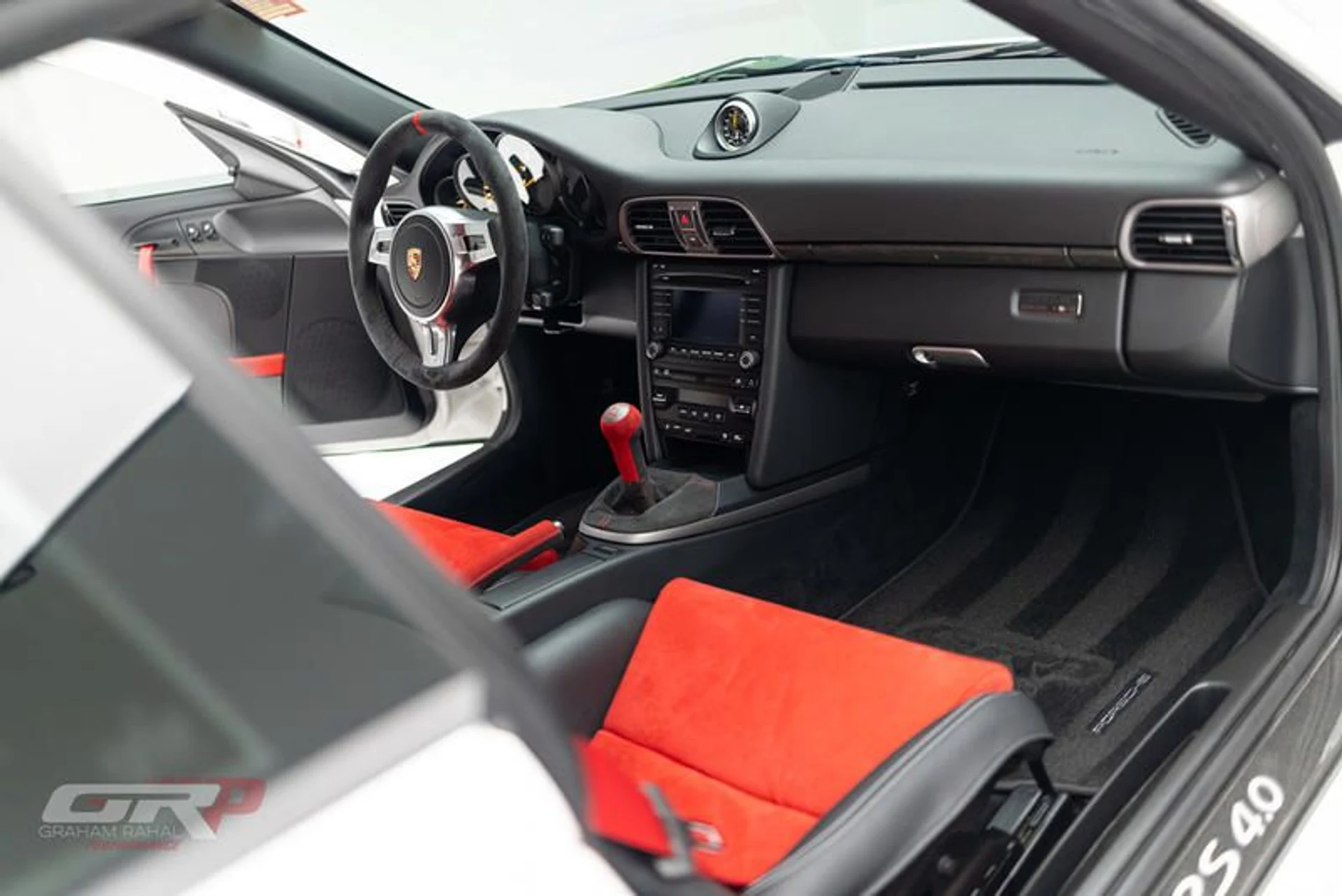 mph028_1918476635_25_D65737_1403_4843_A5_D7_00_A841_EF_80_D7_08081e5593