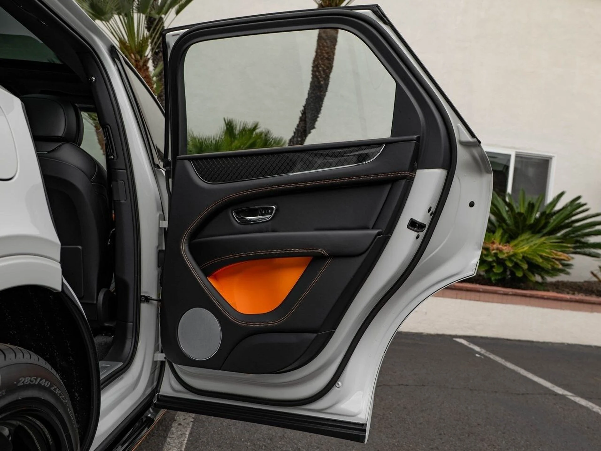 mph028_1922031490_1558235345c640116fe2a4f9eb6429f1x_938682f2cb