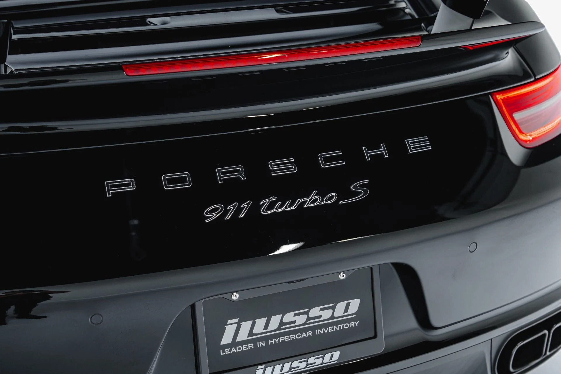 mph028_1933614747_Used_2014_Porsche_911_Turbo_S_1791845083_7634b40d35