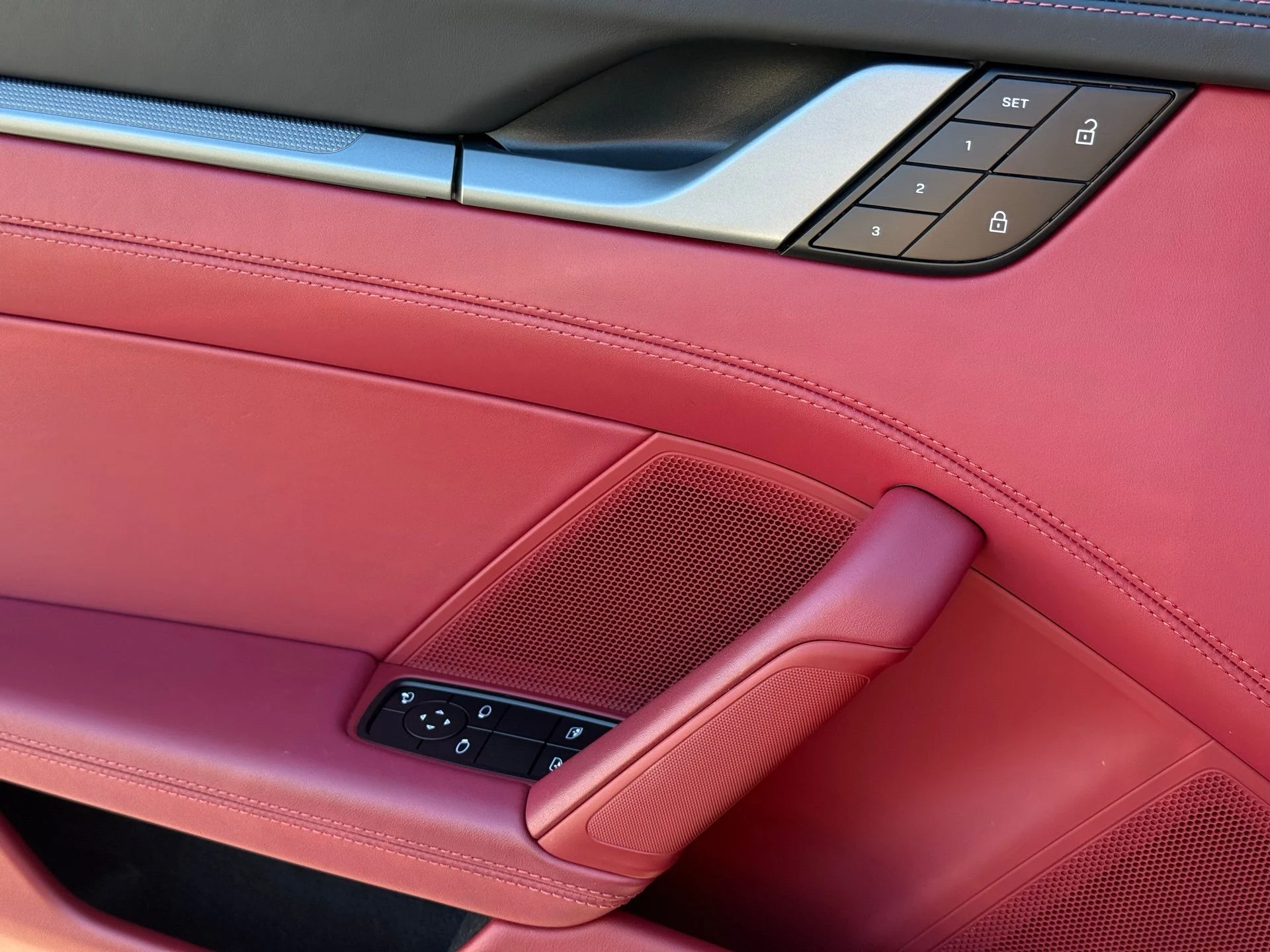 mph028_1935094075_c8d9c51d5cb099a9a2fda31b55a1cdce_523f355b30