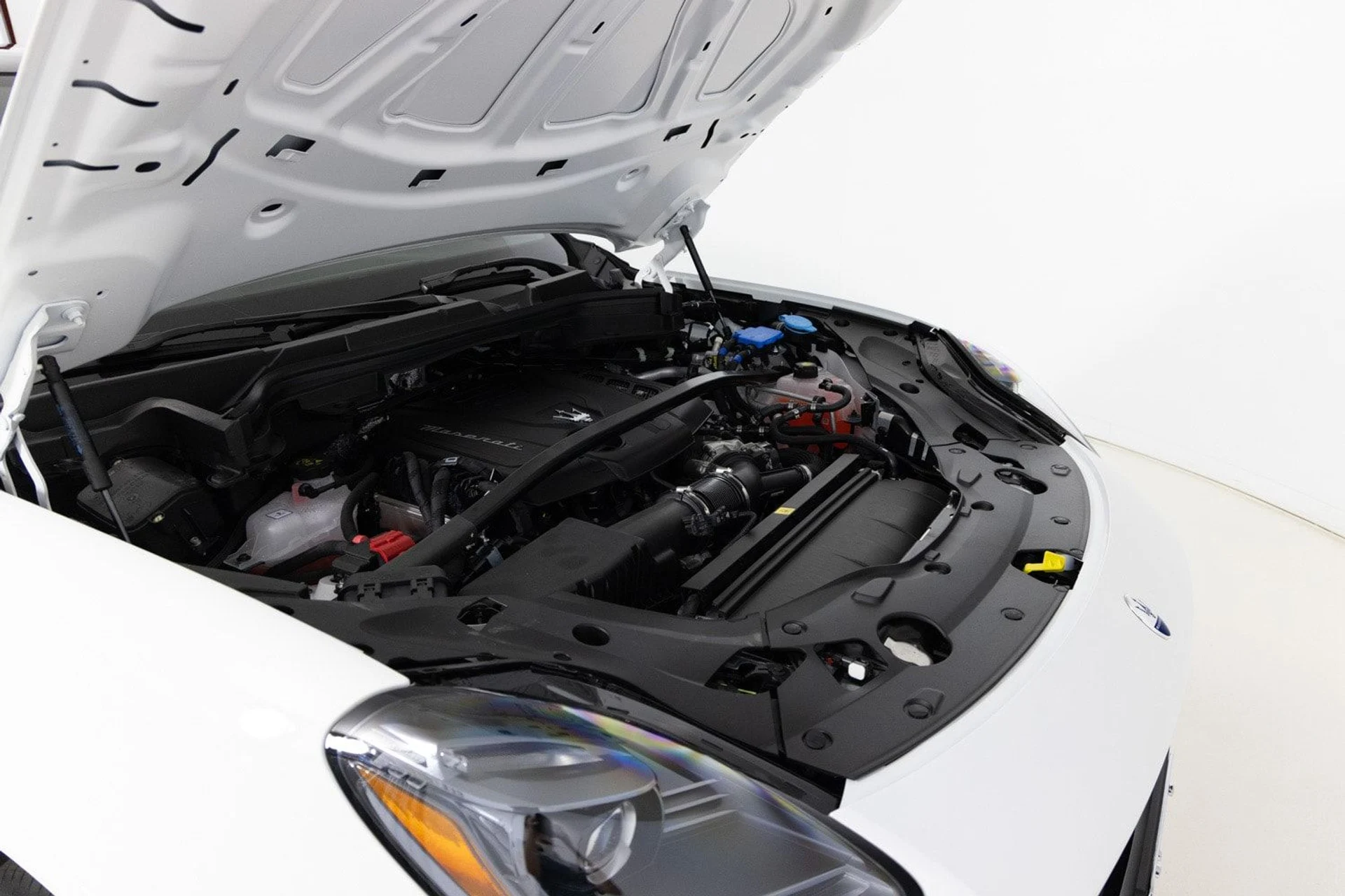 mph028_1944413327_91ec7c07aba6456bbf0996767d753de2_963027a6b1