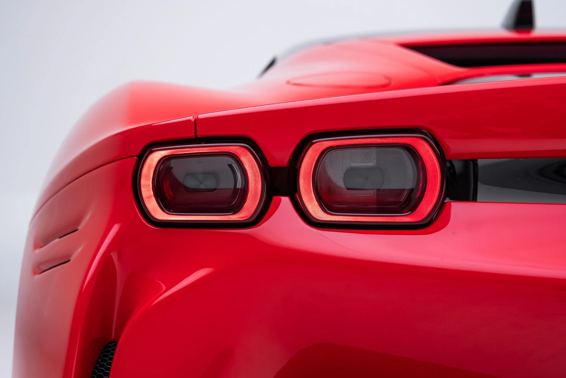 mph028_1946705888_Used_2023_Ferrari_SF_90_Stradale_1773856077_5429cf0153