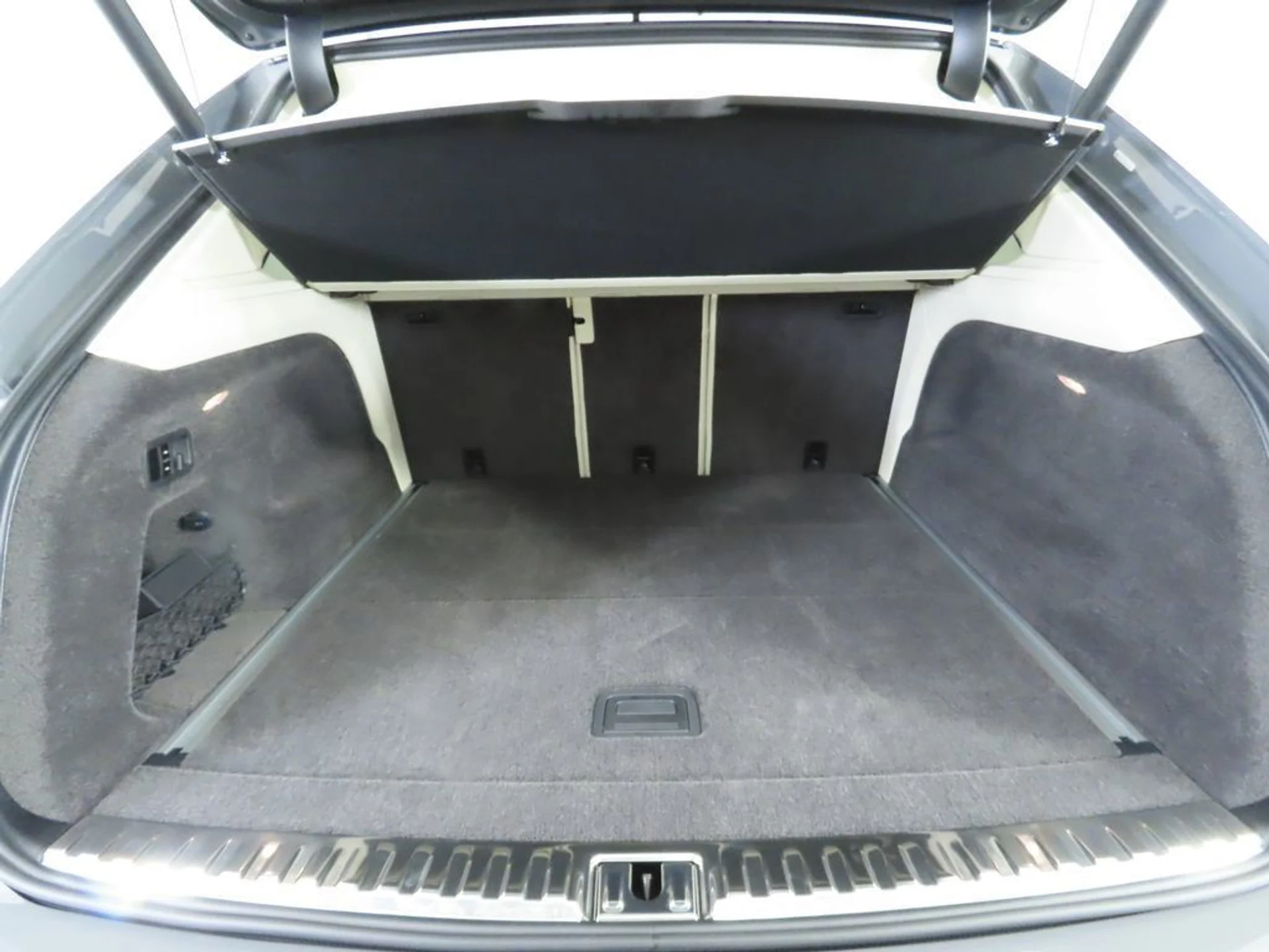 mph028_1952000871_new_2026_bentley_bentayga_8119_22950936_29_1024_7ff8fc13ee