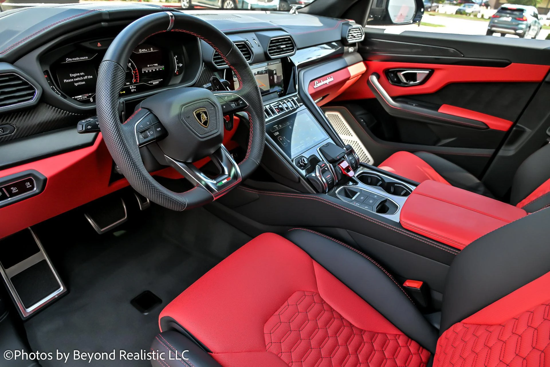 mph028_1955452525_Used_2022_Lamborghini_Urus_1753948929_4dbf3c3066
