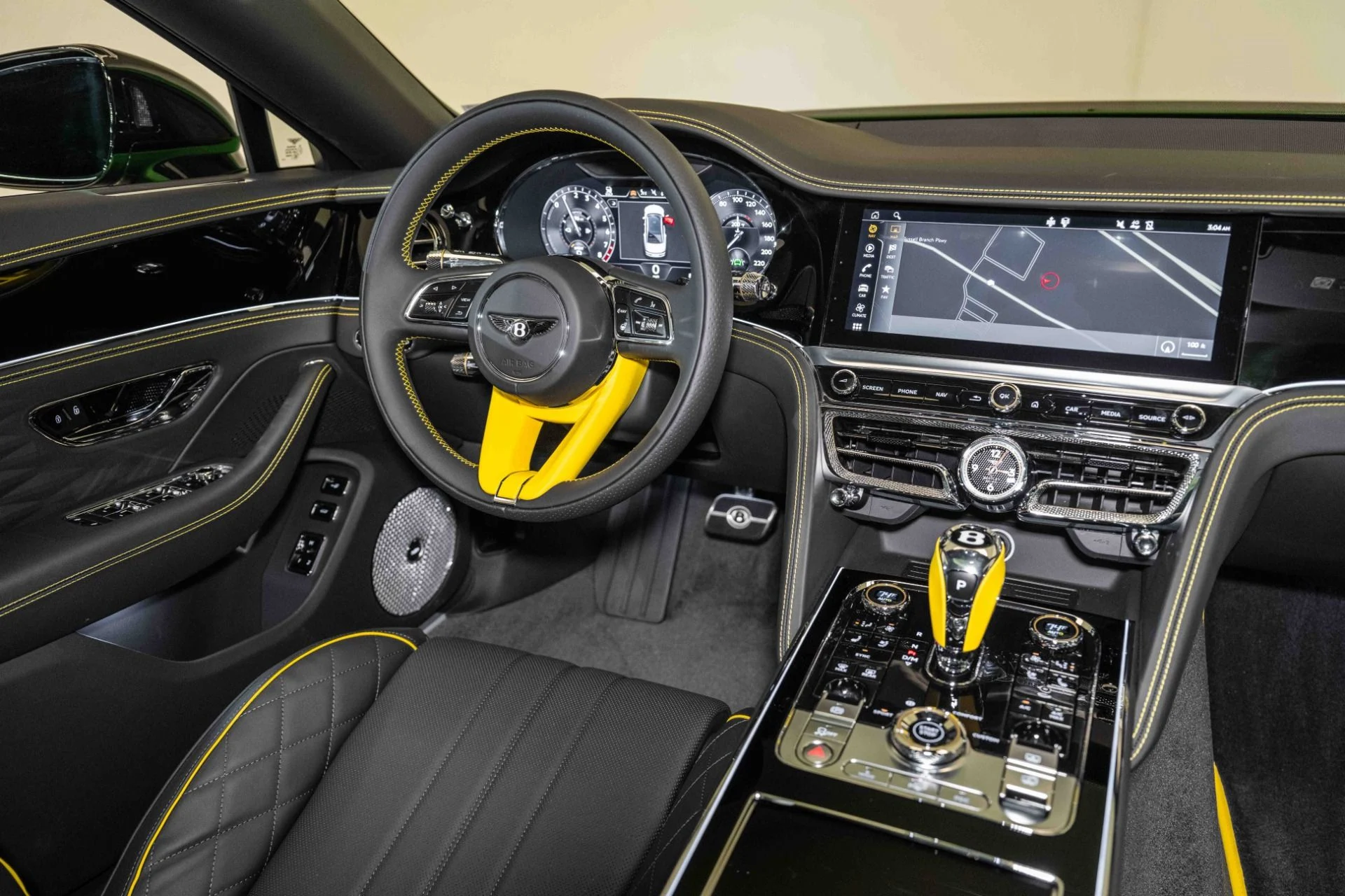 mph028_1968216332_Used_2024_Bentley_Flying_Spur_S_Hybrid_1749914202_d7fbeebdbe