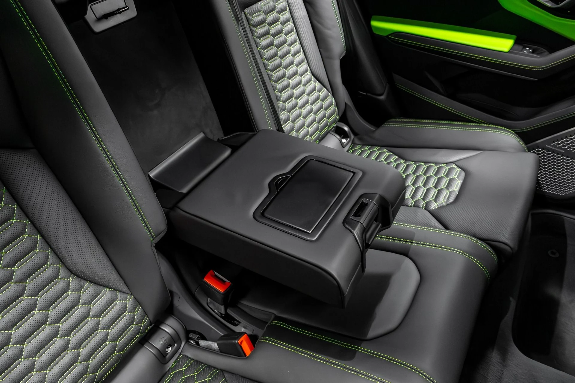 mph028_197248094_Used_2022_Lamborghini_Urus_1771543126_118cf1657d