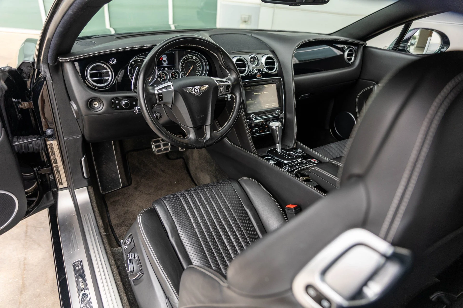 mph028_1973737063_Hi_Tech_Luxury_Imports_LLC_SCBFH_7_ZA_5_GC_055059_image_28_7ef381acc4