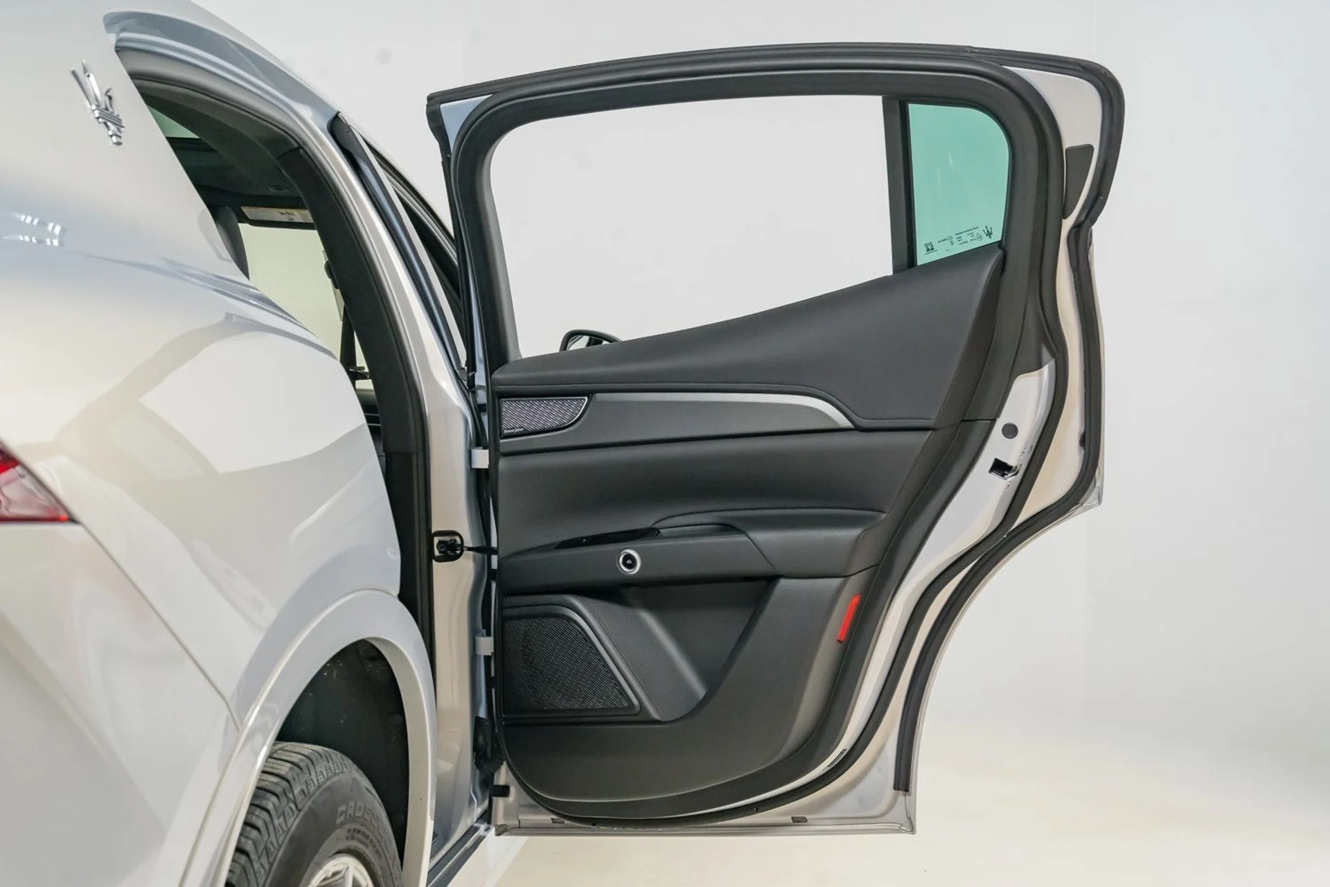 mph028_1980772600_c2be95c51b6e477fb9448b1ad4a83a2c_0f2d81f741