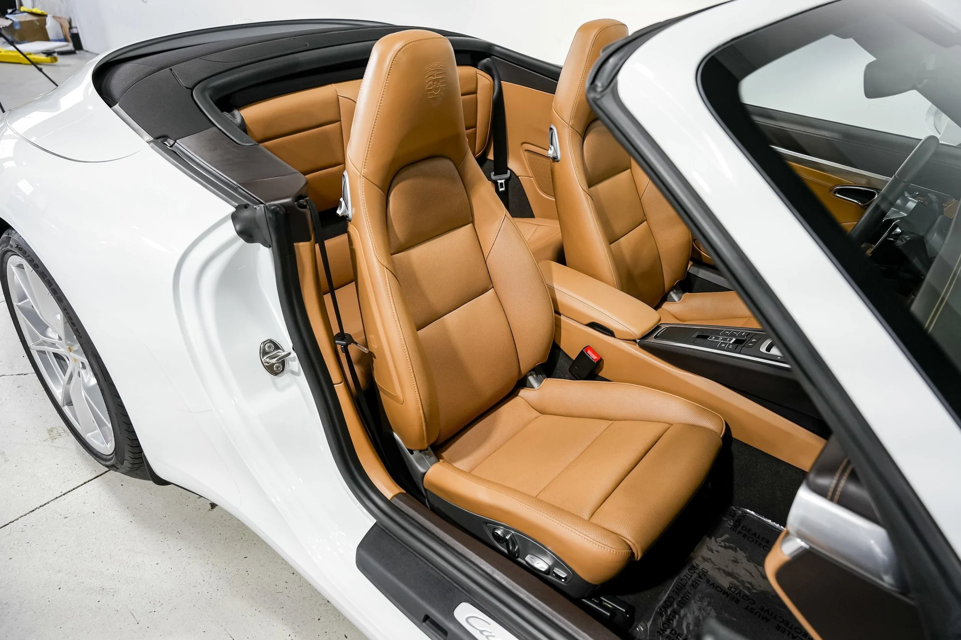 mph028_1983697741_07e8f1417d77c2c4b95da073951f7fbcx_d4c0e3b752