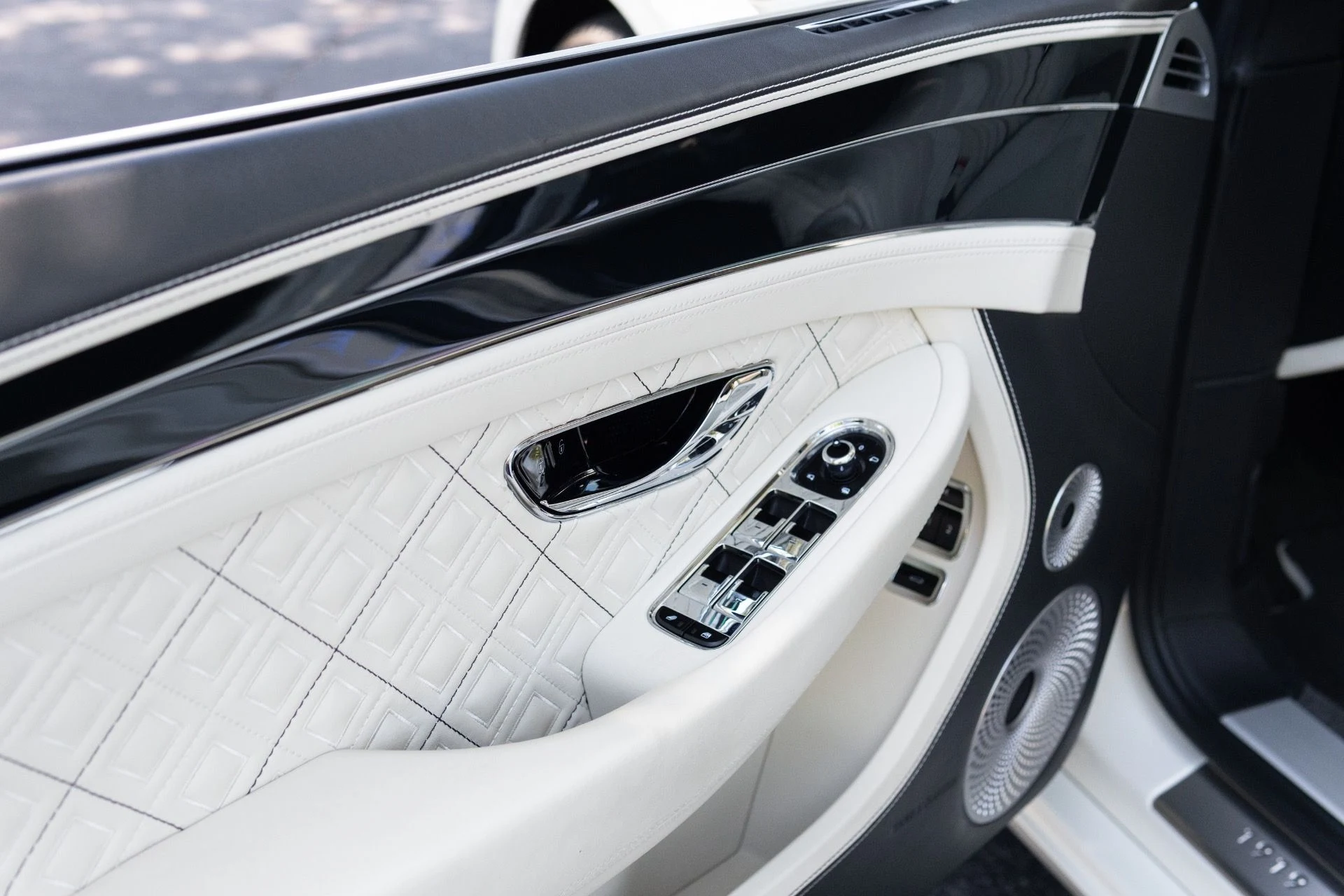 mph028_1985825764_Used_2020_Bentley_Continental_GT_V8_1777404396_fc71d70c37