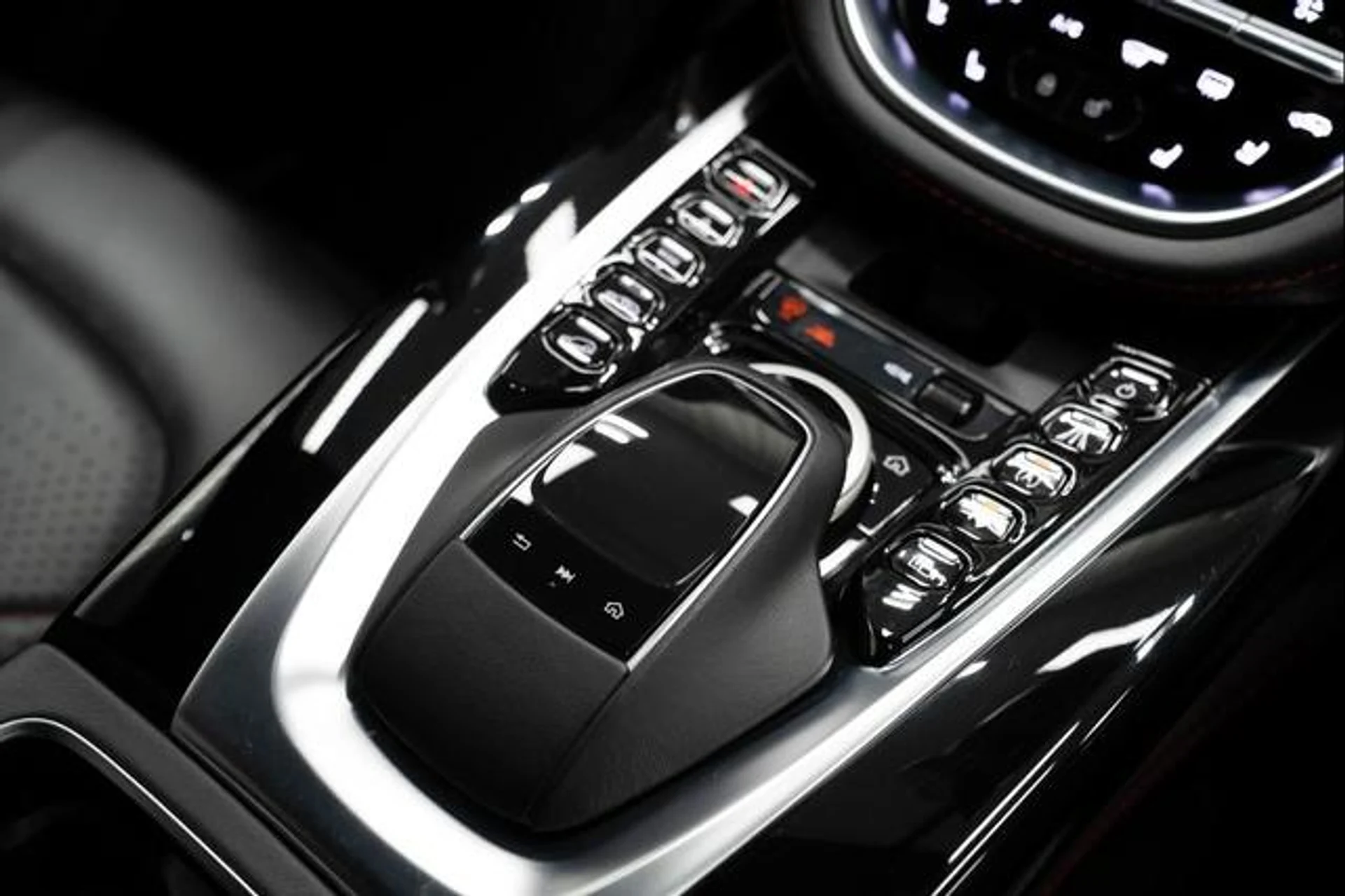 mph028_1993282126_PU_Ed_Lgg_Cw_Nms_Z_Bl_Ri1r_Pa_M_Rbqk_54fad28717