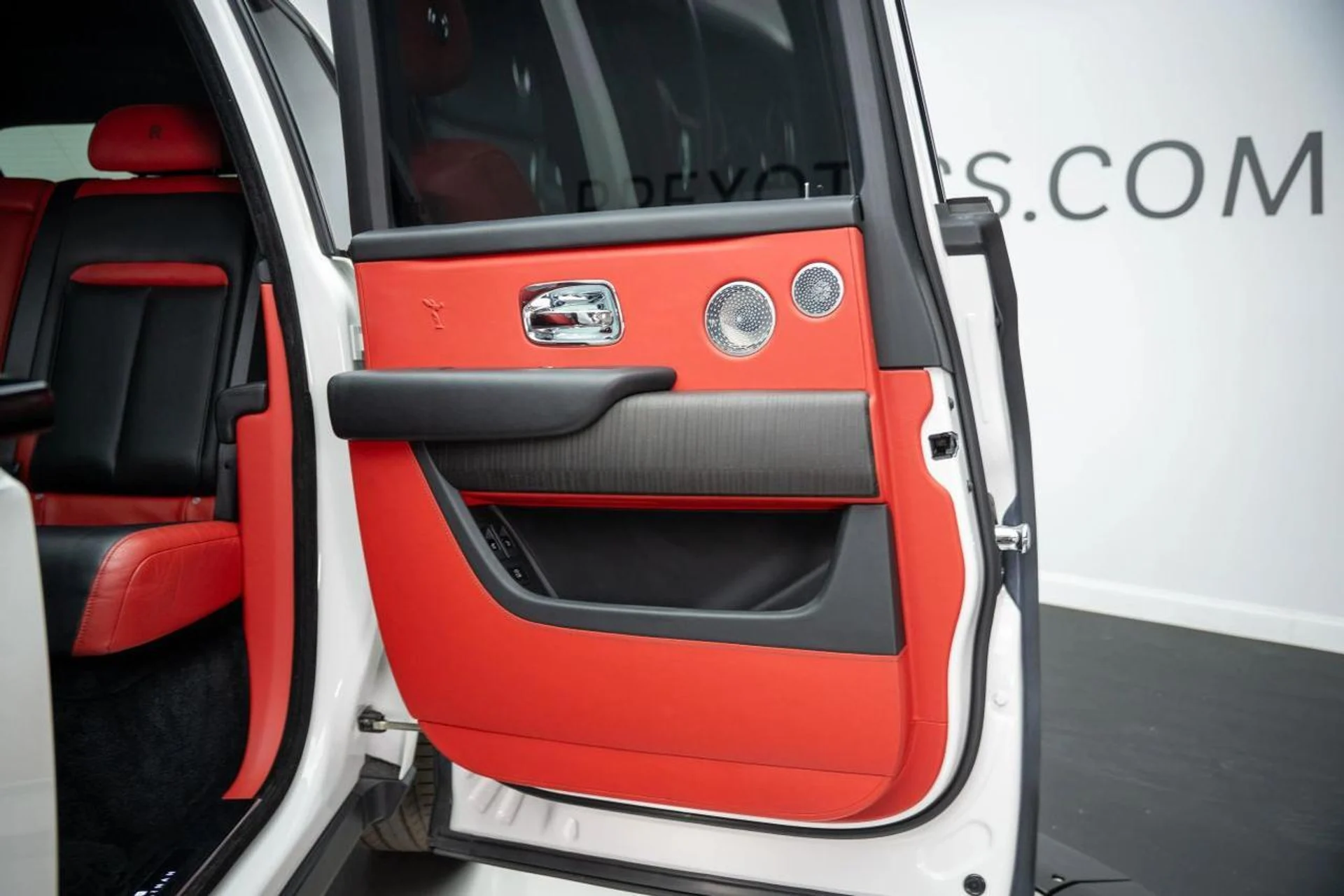 mph028_2001812555_442efaee6393d34abf8fa4da95edf97d_b9b272b423