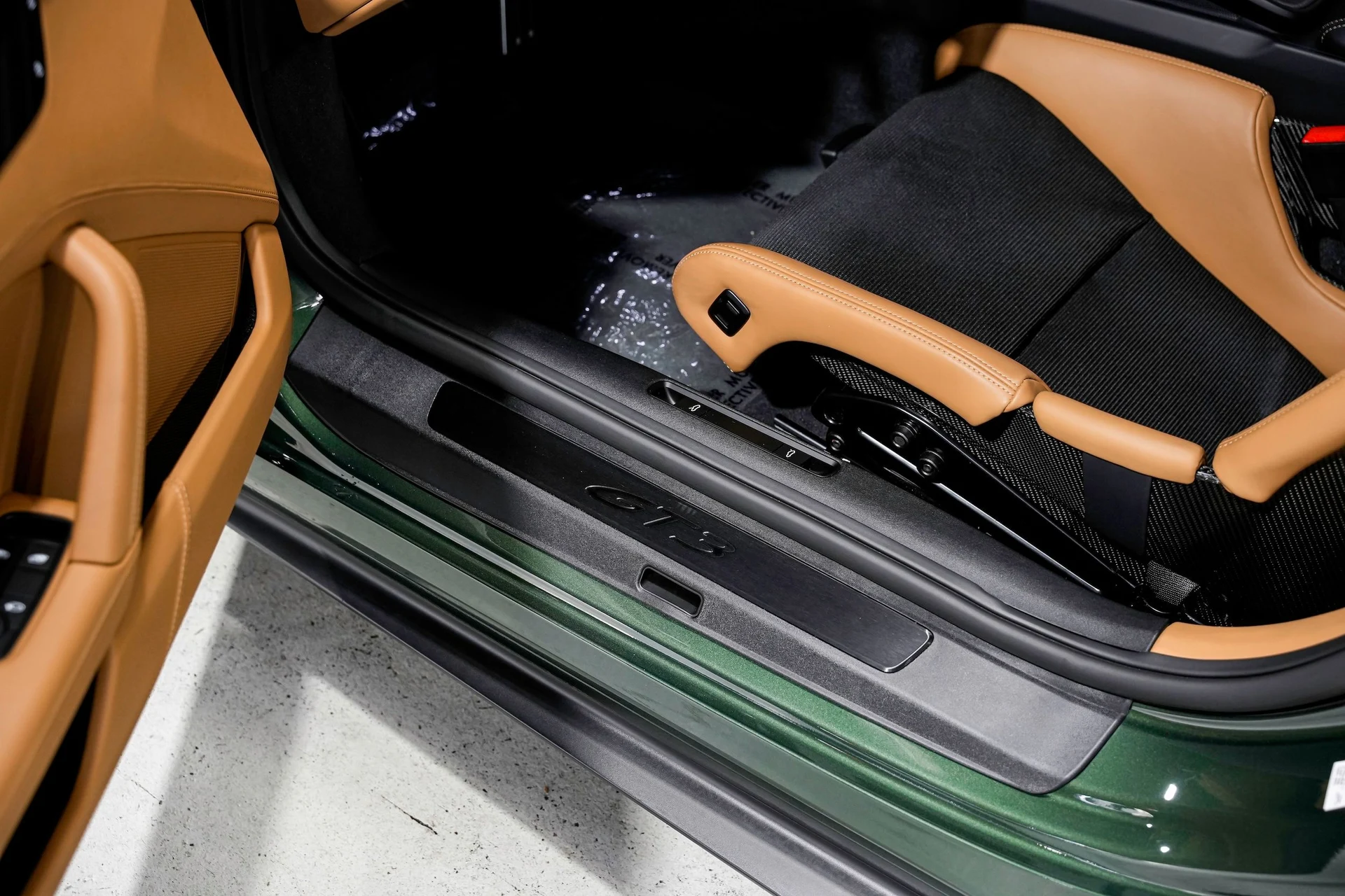 mph028_2001900999_5eee260d7080cee183cdd7a8e5ff2176x_48be8c1299