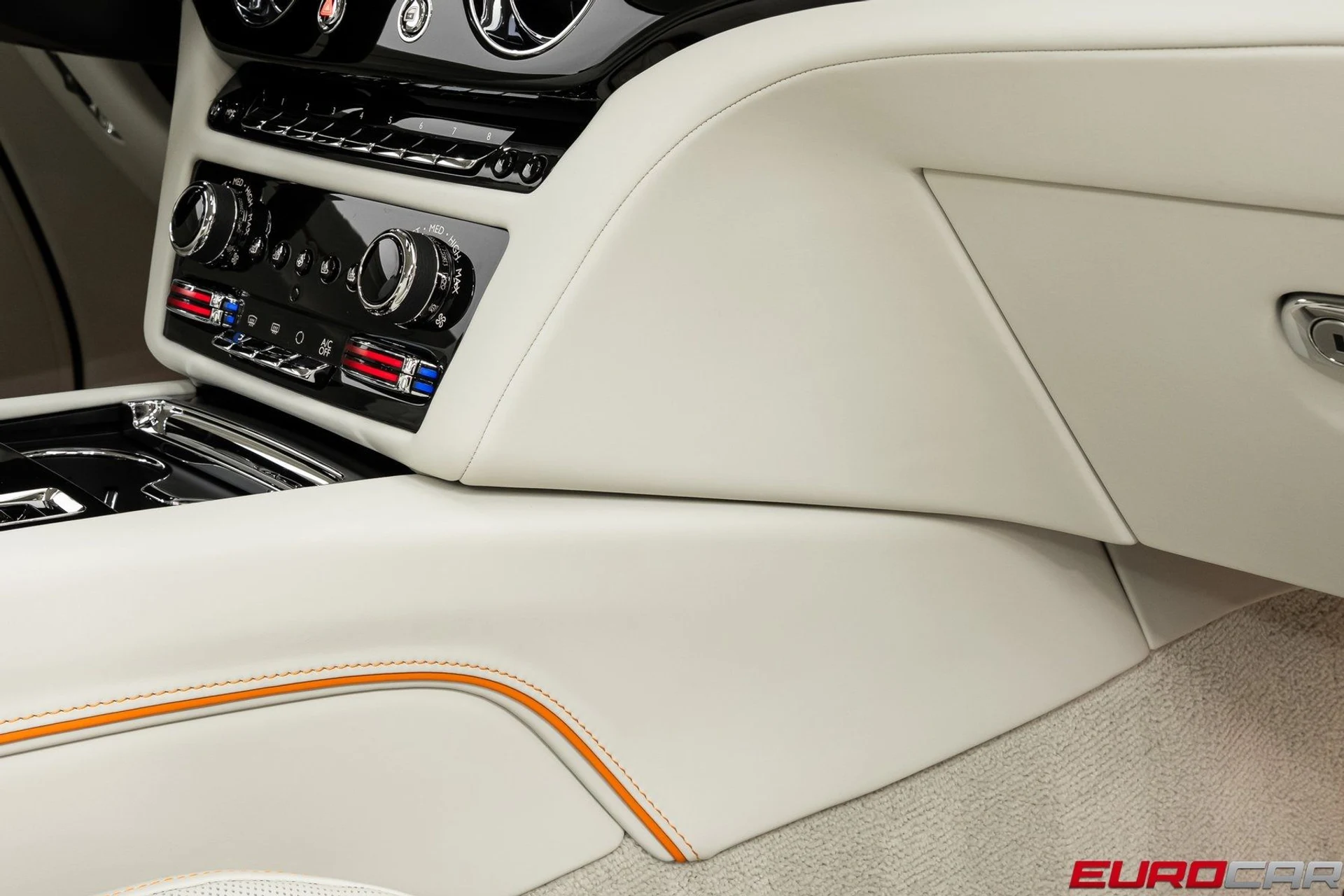 mph028_2004309714_image_29_b17a68eb41