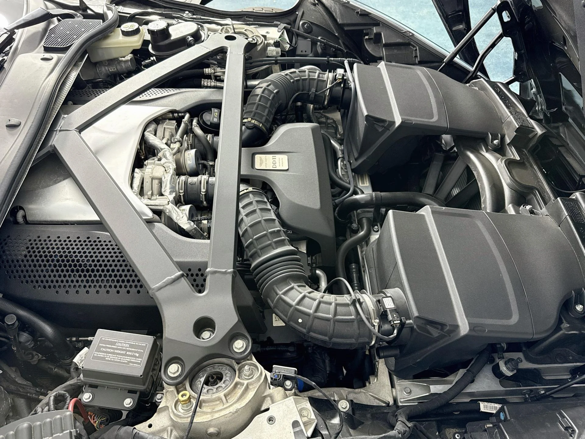 mph028_2004602750_Used_2020_Aston_Martin_DB_11_V8_1787344173_ae28c95c62
