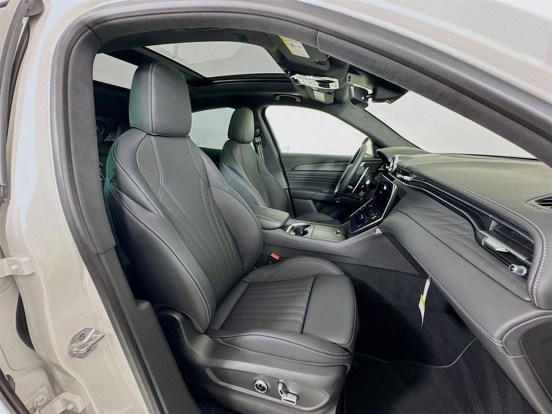 mph028_2015843392_16e2738b7e6f4ee7a46af9fd95163450x_3295dc3fb7