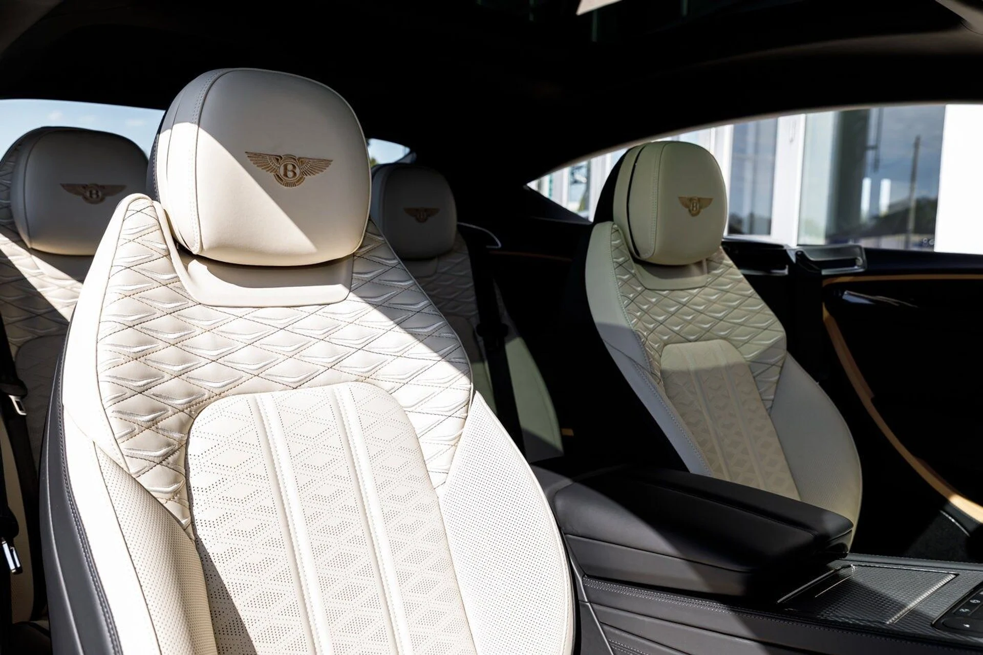 mph028_2020300847_66746776981774fffb7251eb4d1f282ax_d55ac5af53