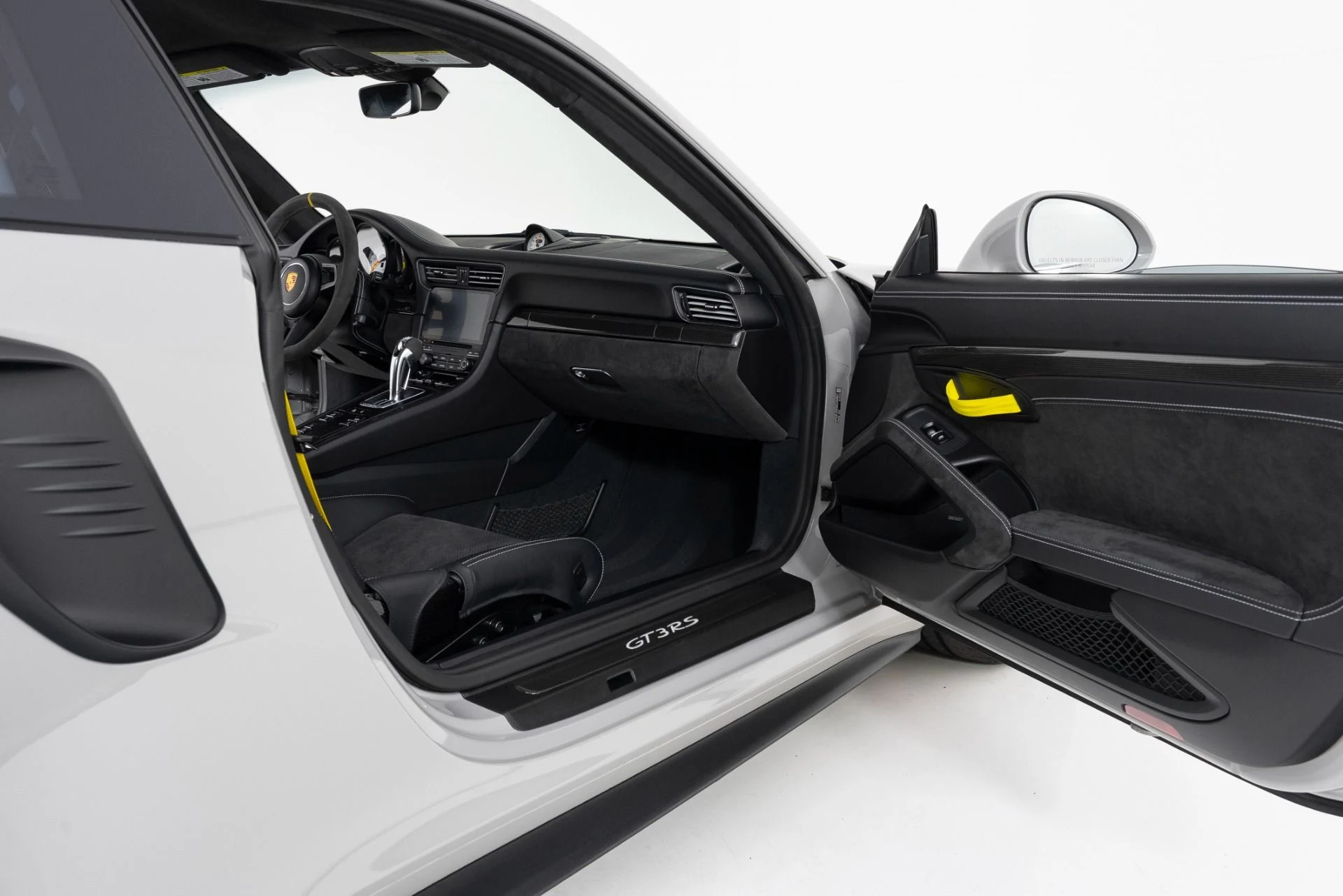 mph028_2021074787_Used_2019_Porsche_911_GT_3_RS_1758126565_65b60c1ce4