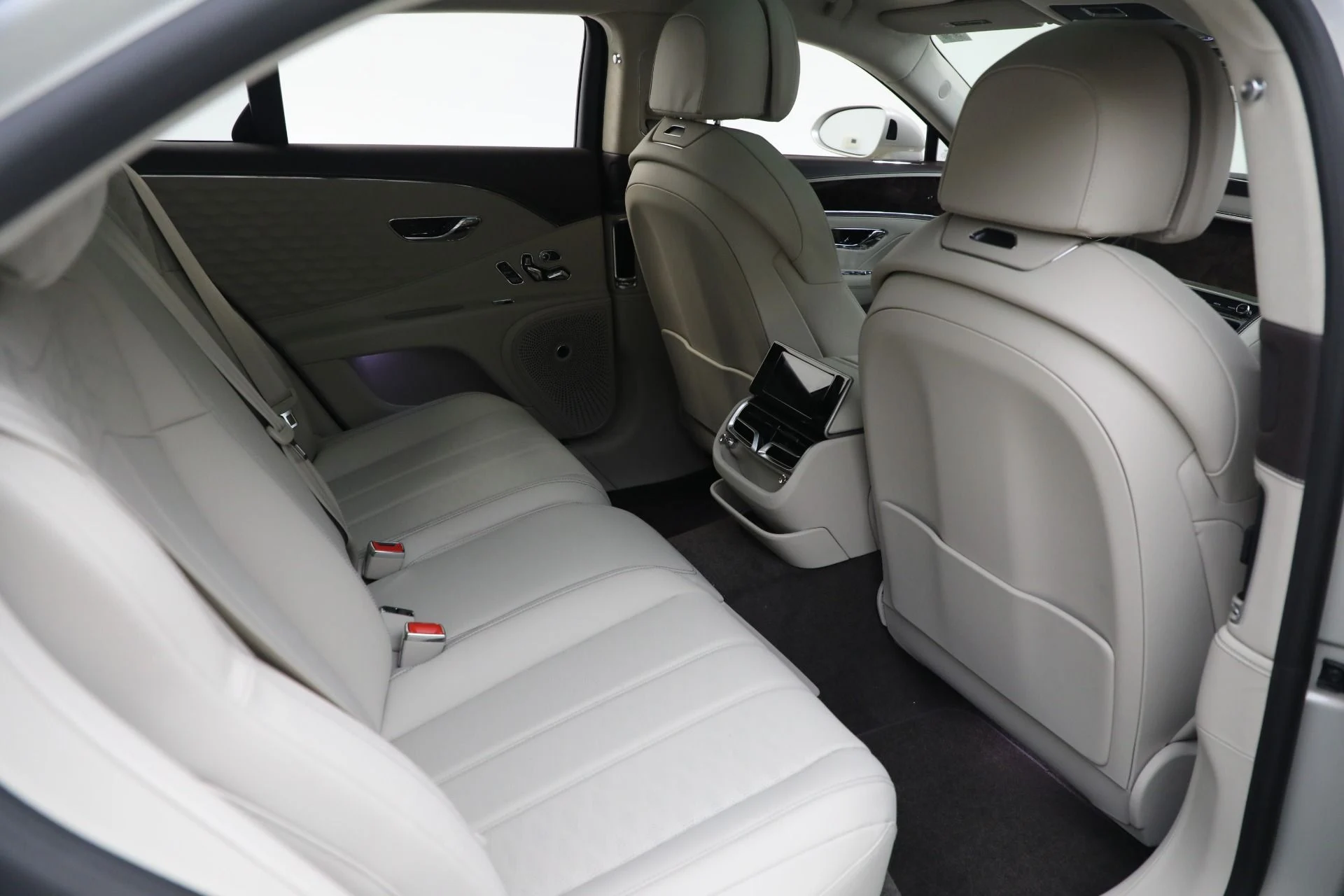 mph028_2031411790_New_2025_Bentley_Flying_Spur_Speed_e63617282e