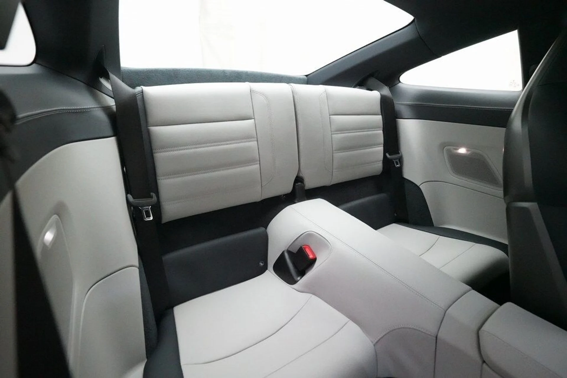 mph028_2032567245_153919c7ca99eb4823477532d65bdfdcx_10d4e591e8