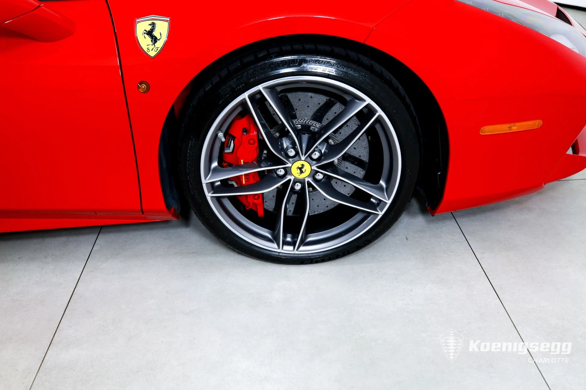 mph028_2038948910_Used_2019_Ferrari_488_Spider_1782837651_a32db16b14