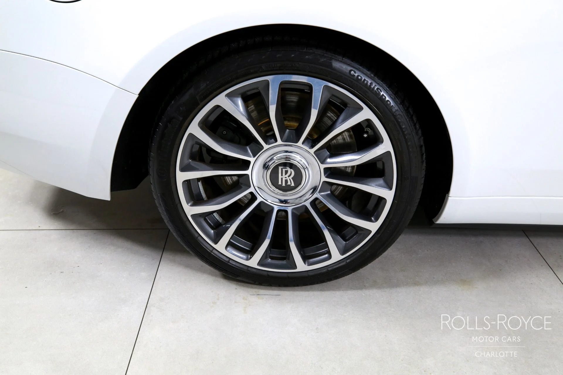 mph028_2039791485_Used_2020_Rolls_Royce_Dawn_1754585751_fc77c86478