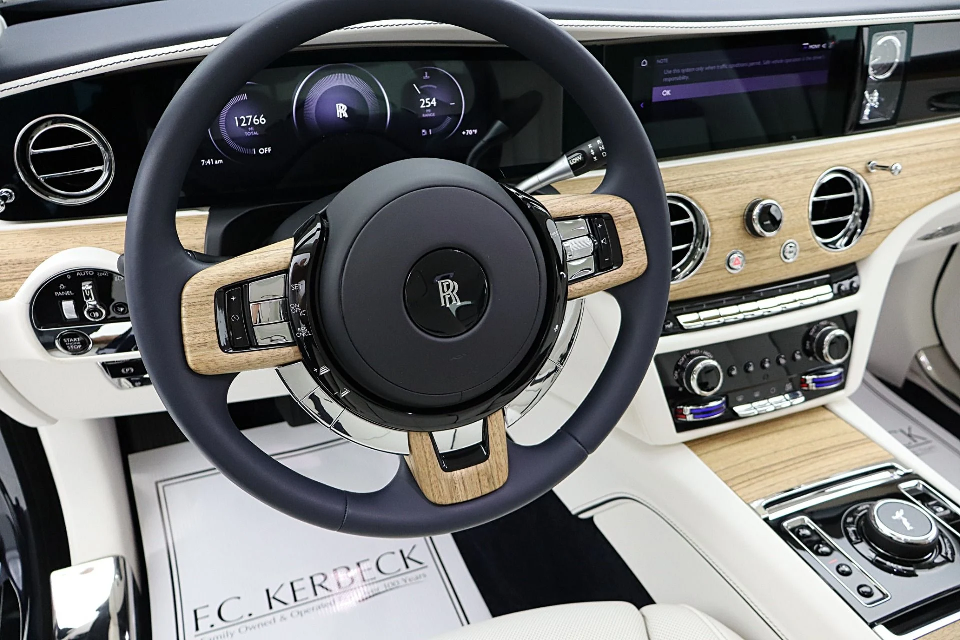 mph028_2040306129_New_2025_Rolls_Royce_Ghost_LEASE_OPTIONS_AVAILABLE_4c49311843