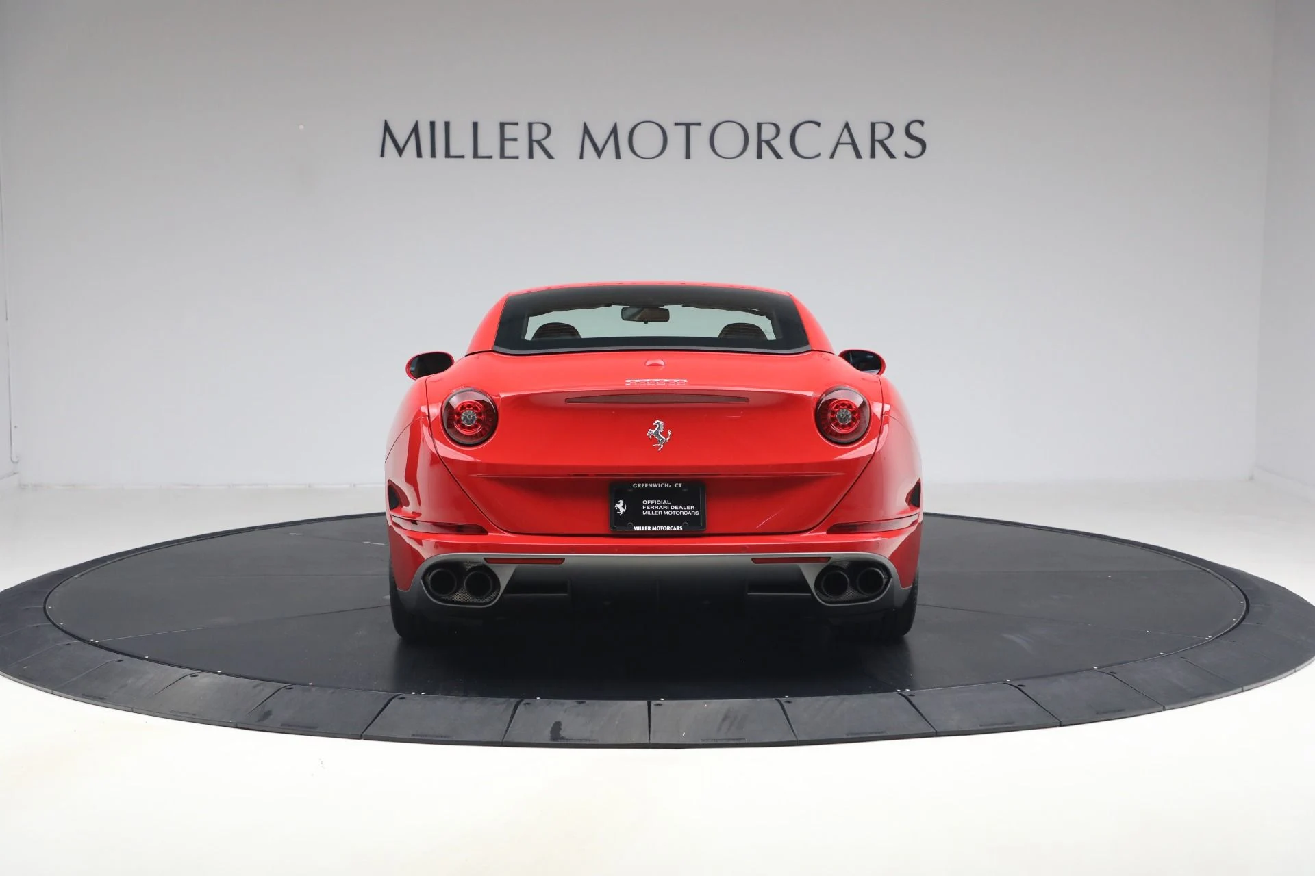 mph028_2045898810_Used_2016_Ferrari_California_T_Handling_Speciale_1775663839_0c3aafc25a