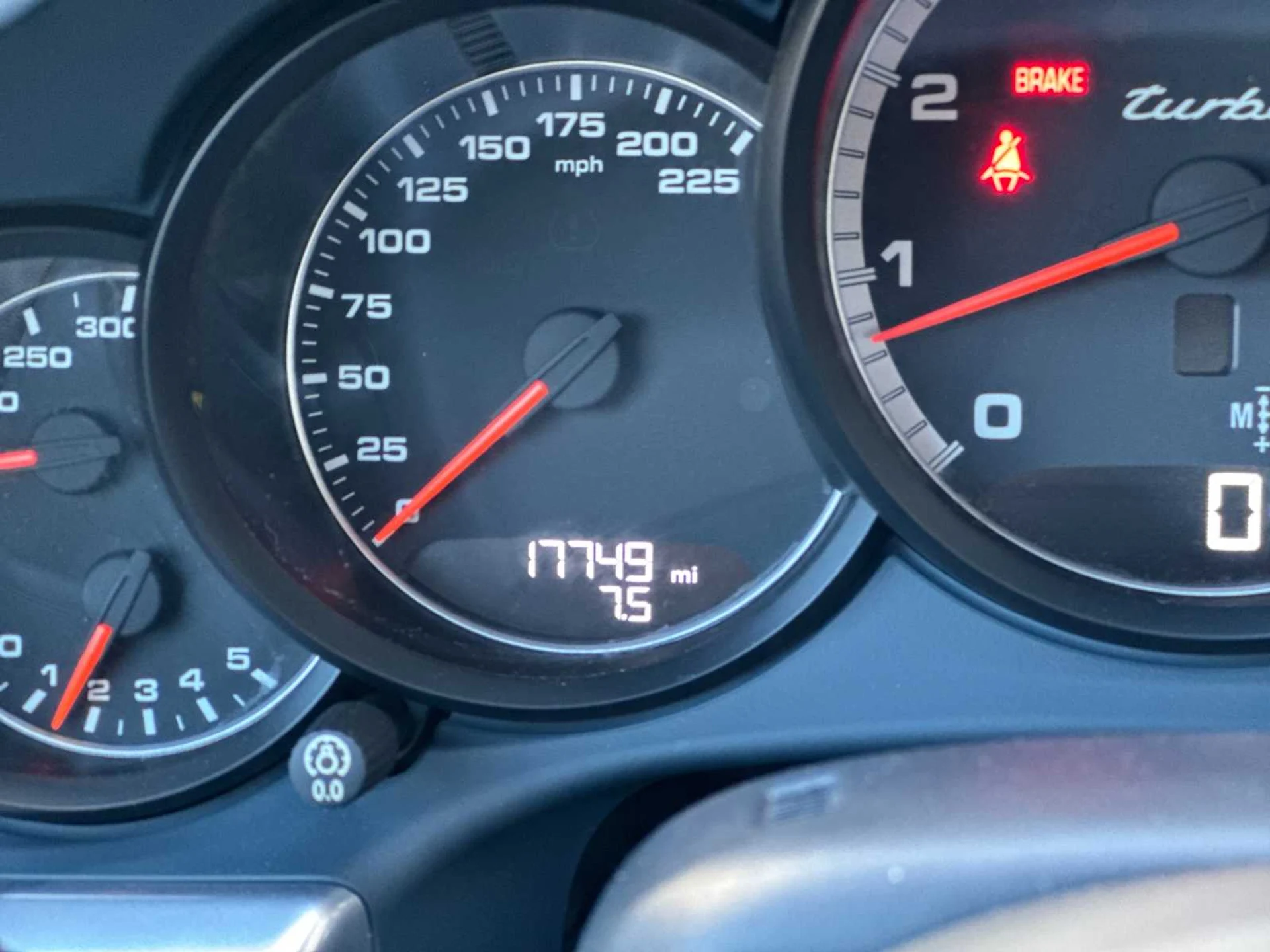 mph028_2046656605_58a11dcef8d1cc1c8fcd3c8f11a6e572x_9f1b7b8d29