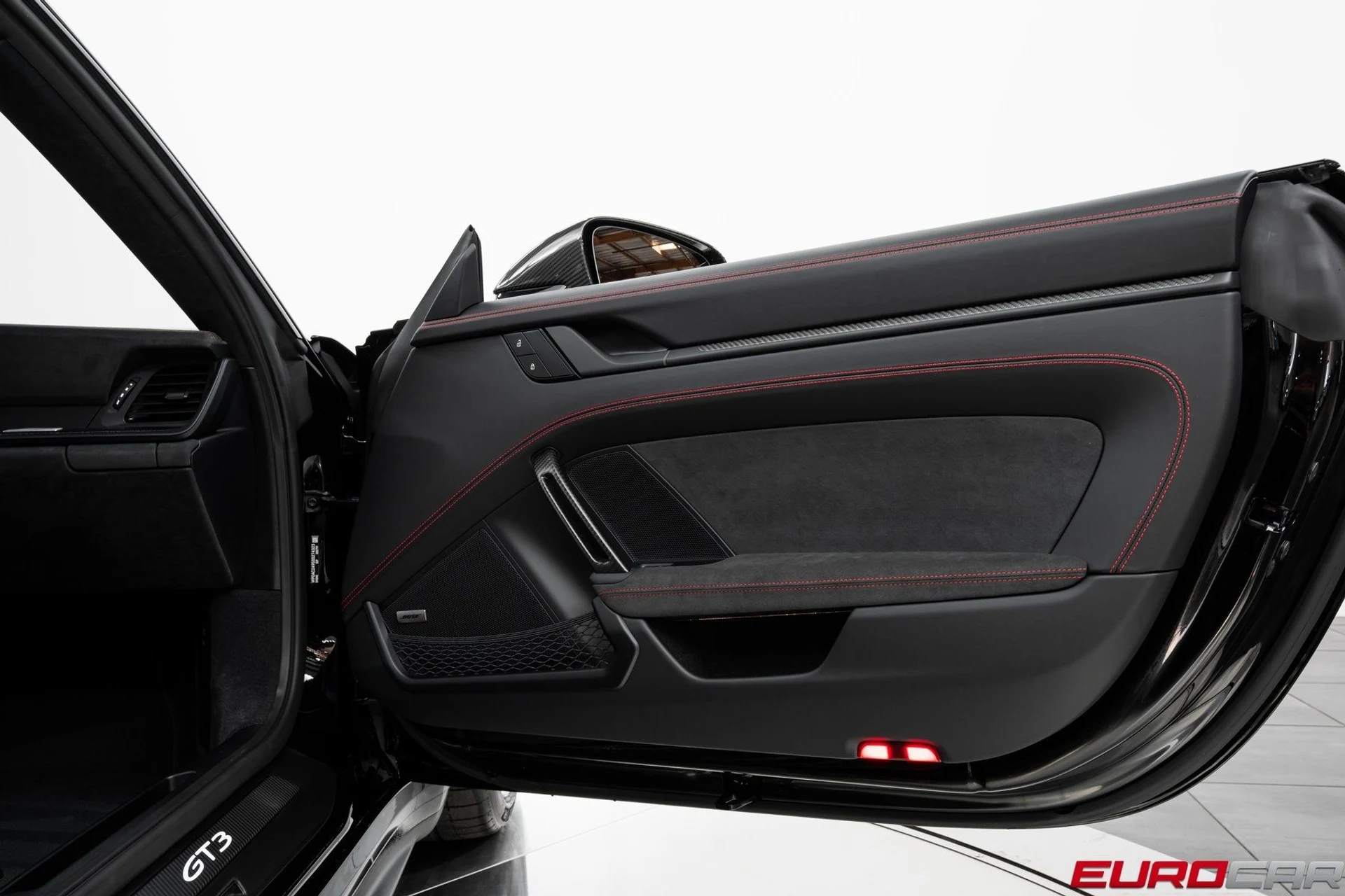 mph028_2056362397_image_29_8528fca6d7